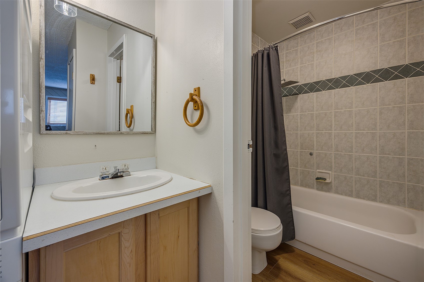 1335 Walton Creek ROAD 27