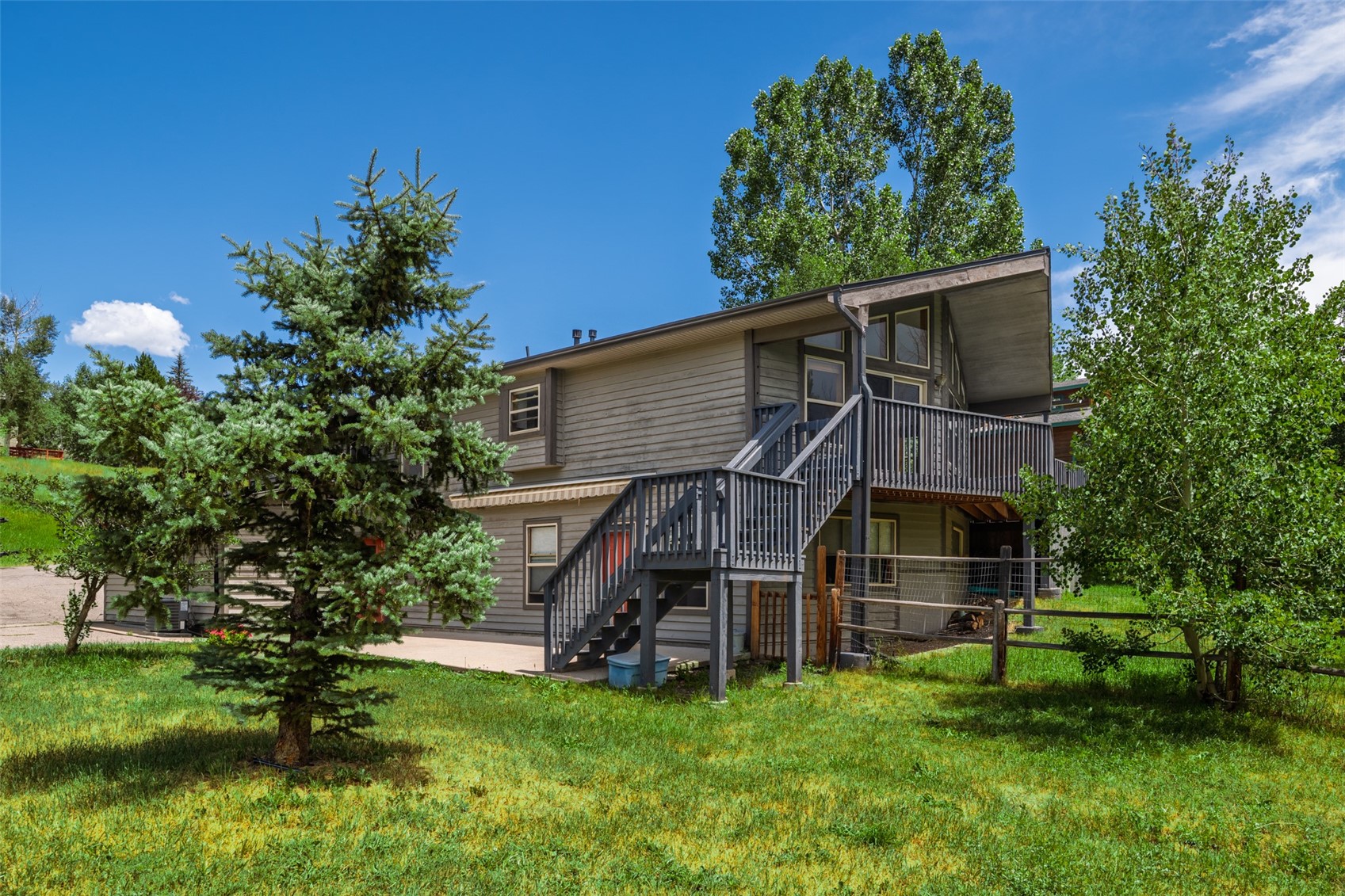 568 Tamarack DRIVE