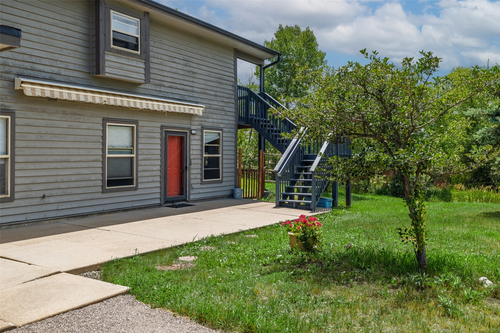 568 Tamarack DRIVE