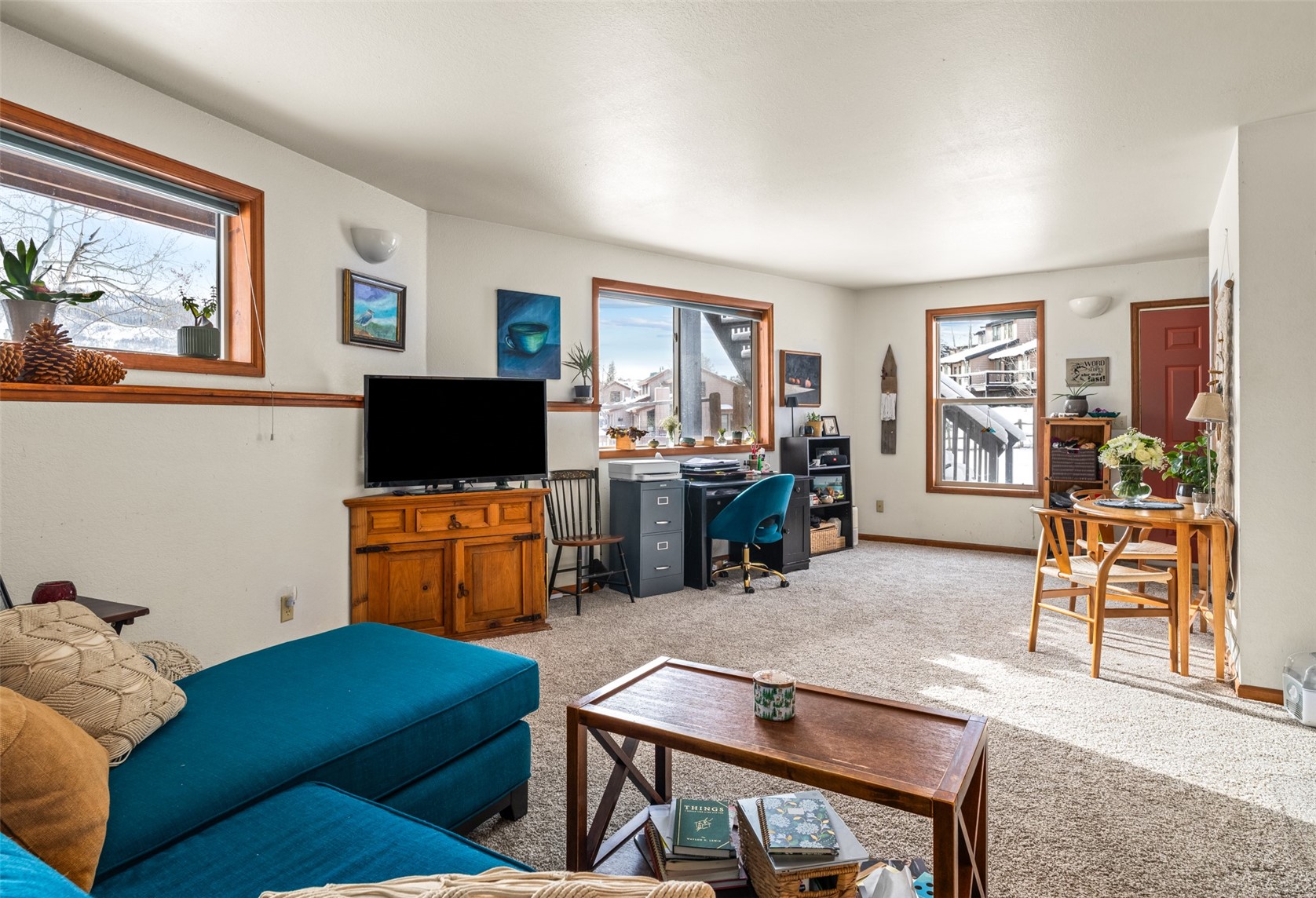568 Tamarack DRIVE