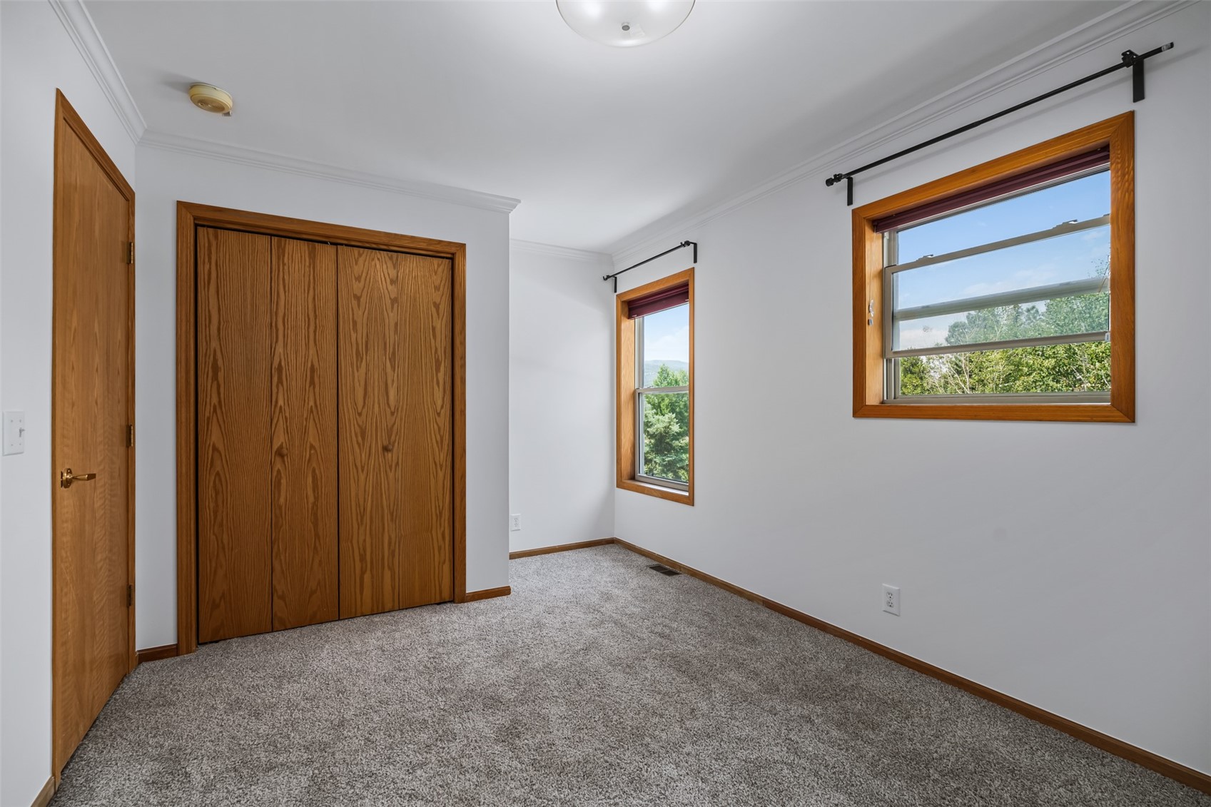 568 Tamarack DRIVE