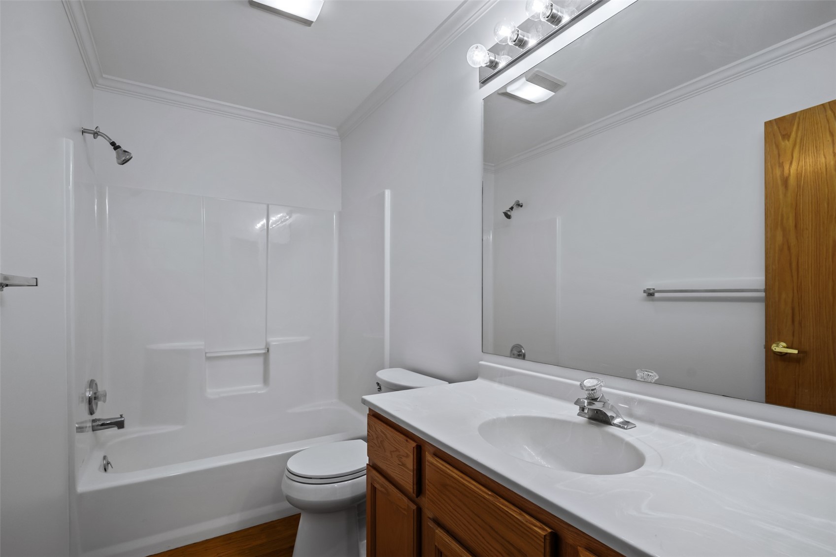 568 Tamarack DRIVE