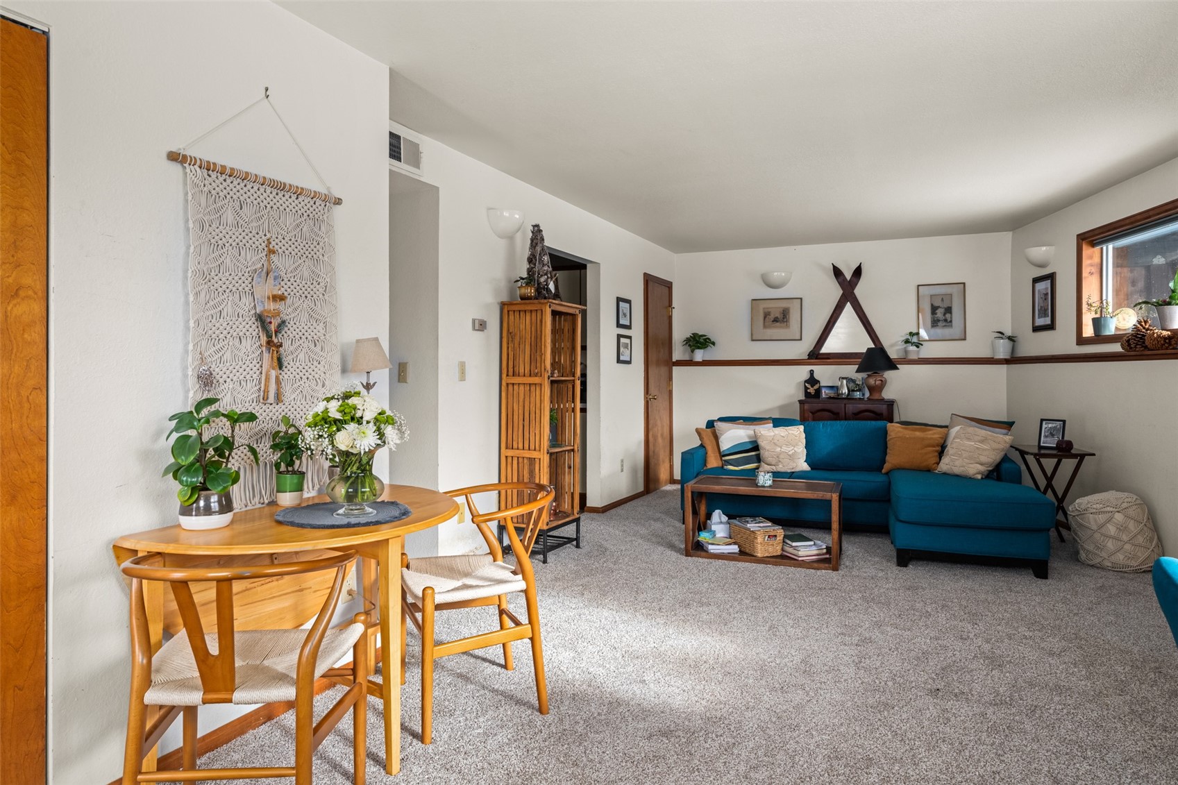 568 Tamarack DRIVE