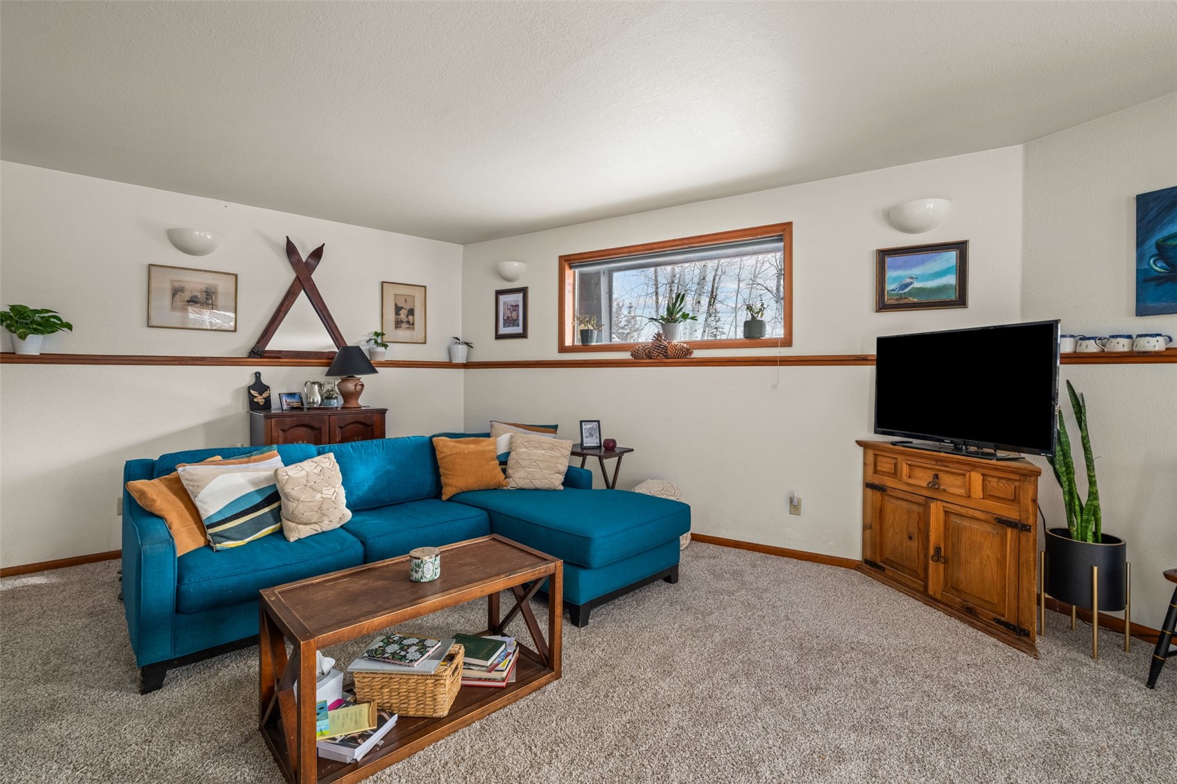 568 Tamarack DRIVE