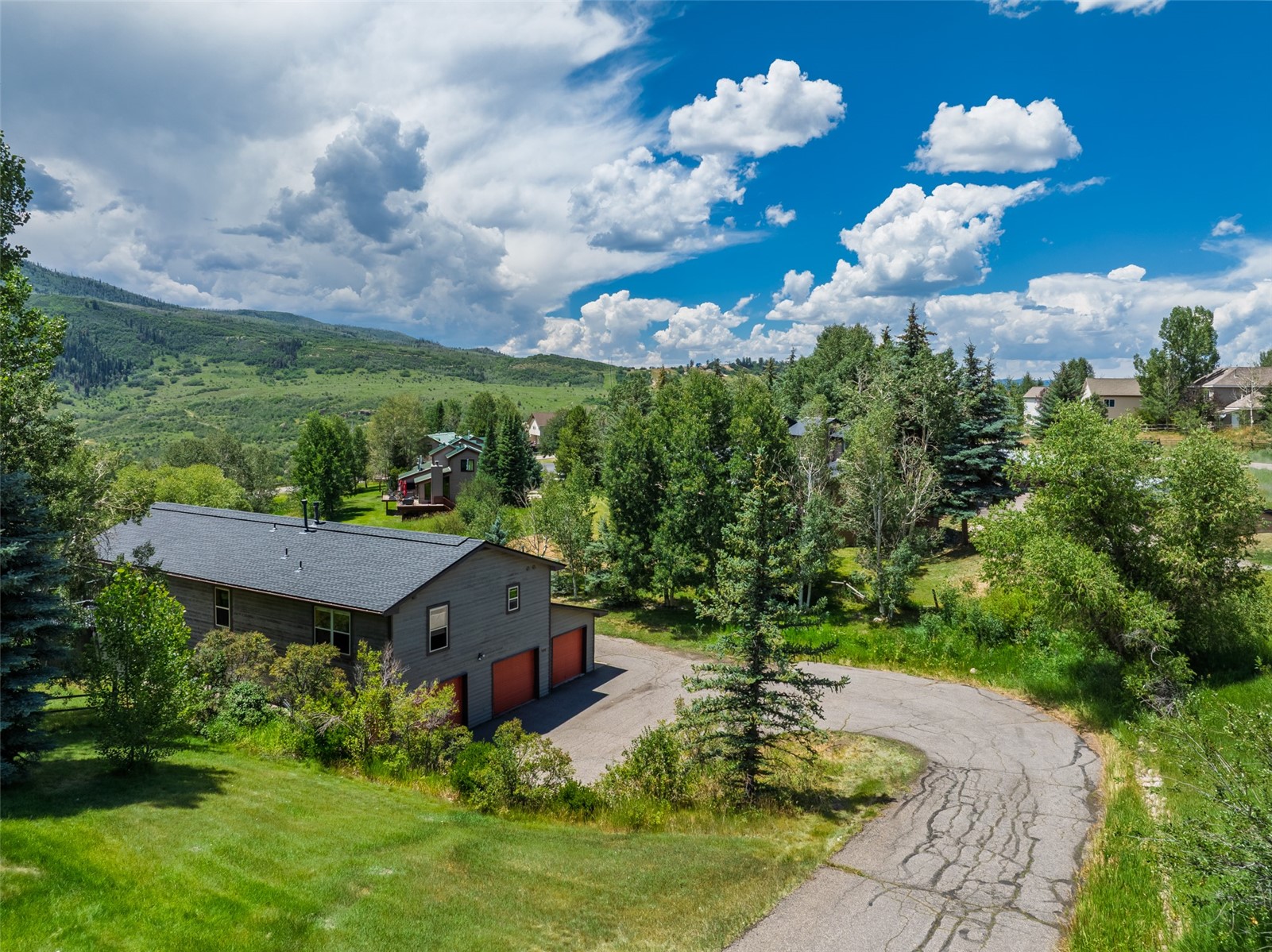 568 Tamarack DRIVE