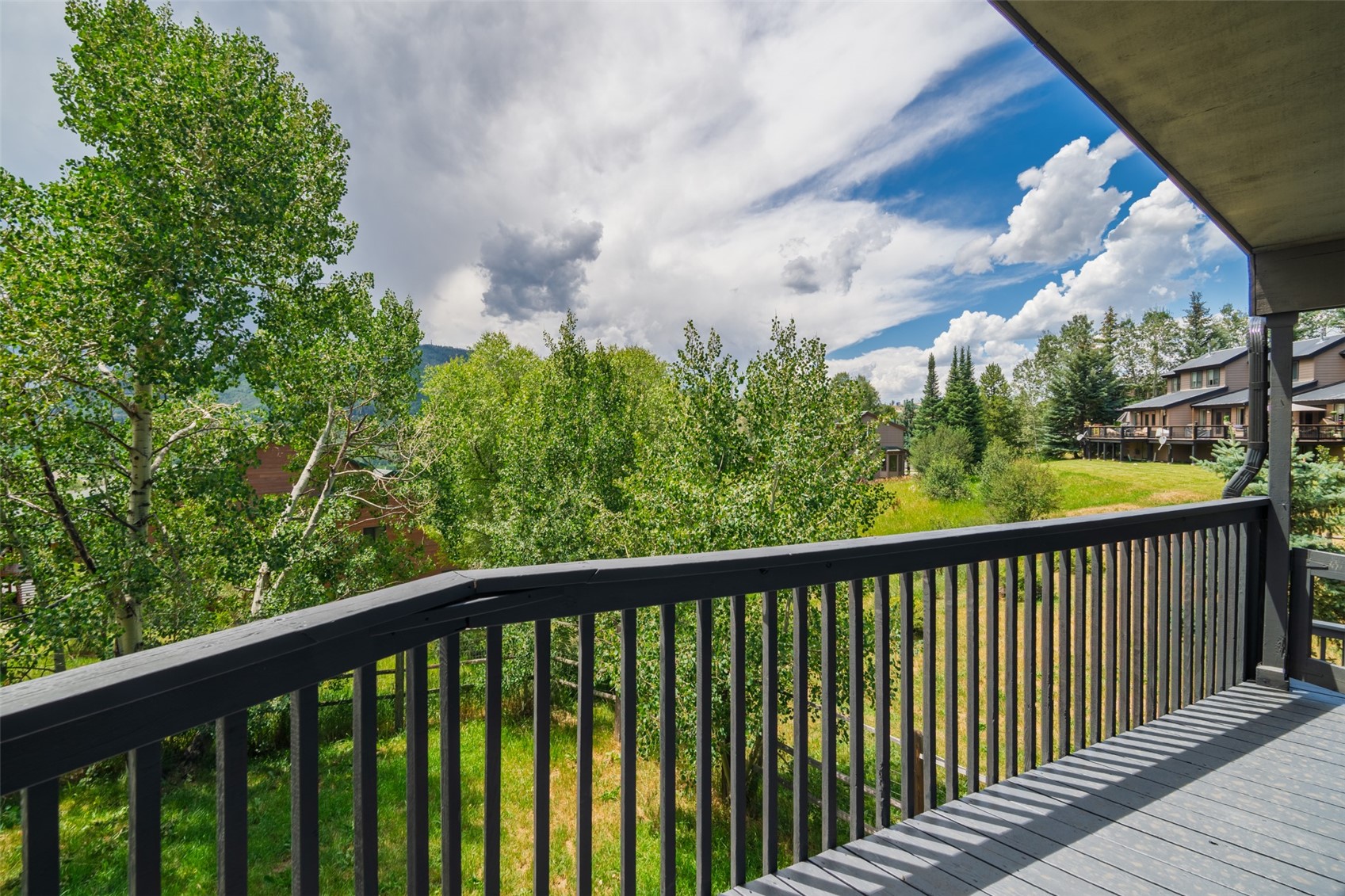 568 Tamarack DRIVE