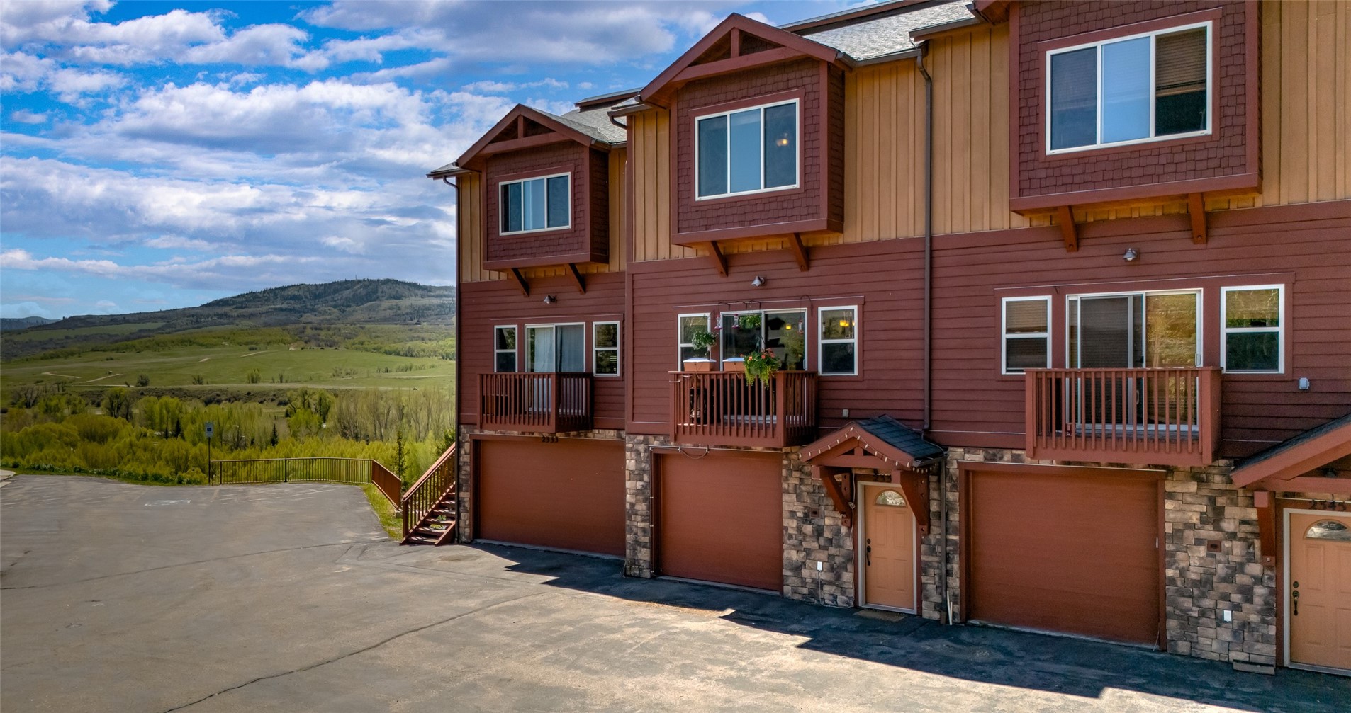2339 Abbey COURT