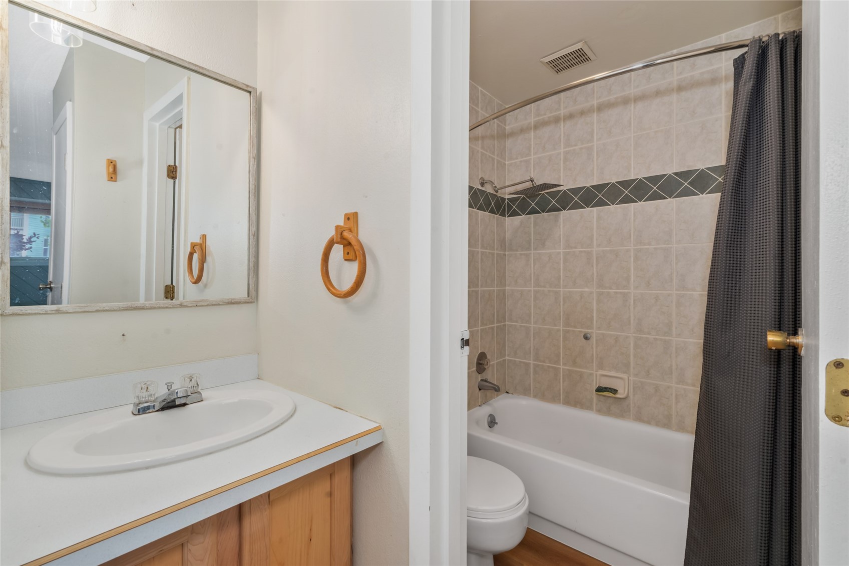 1335 Walton Creek ROAD 27