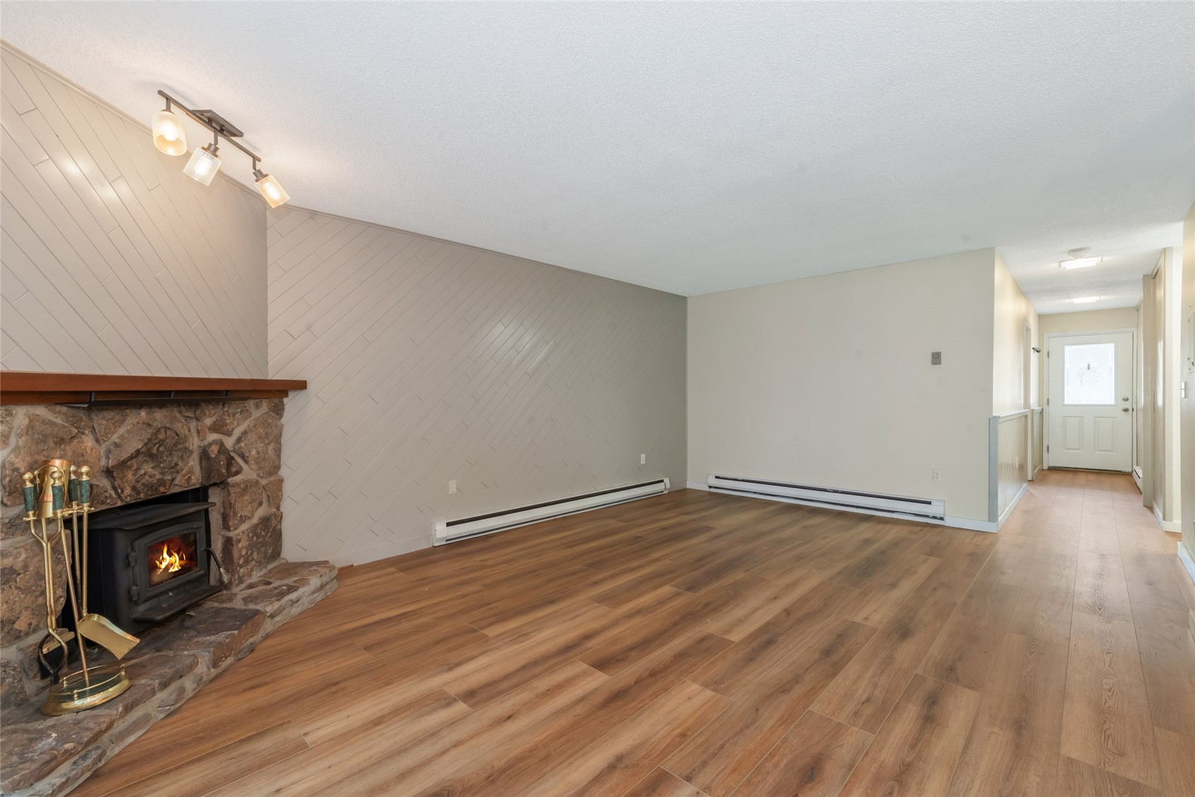 1335 Walton Creek ROAD 27