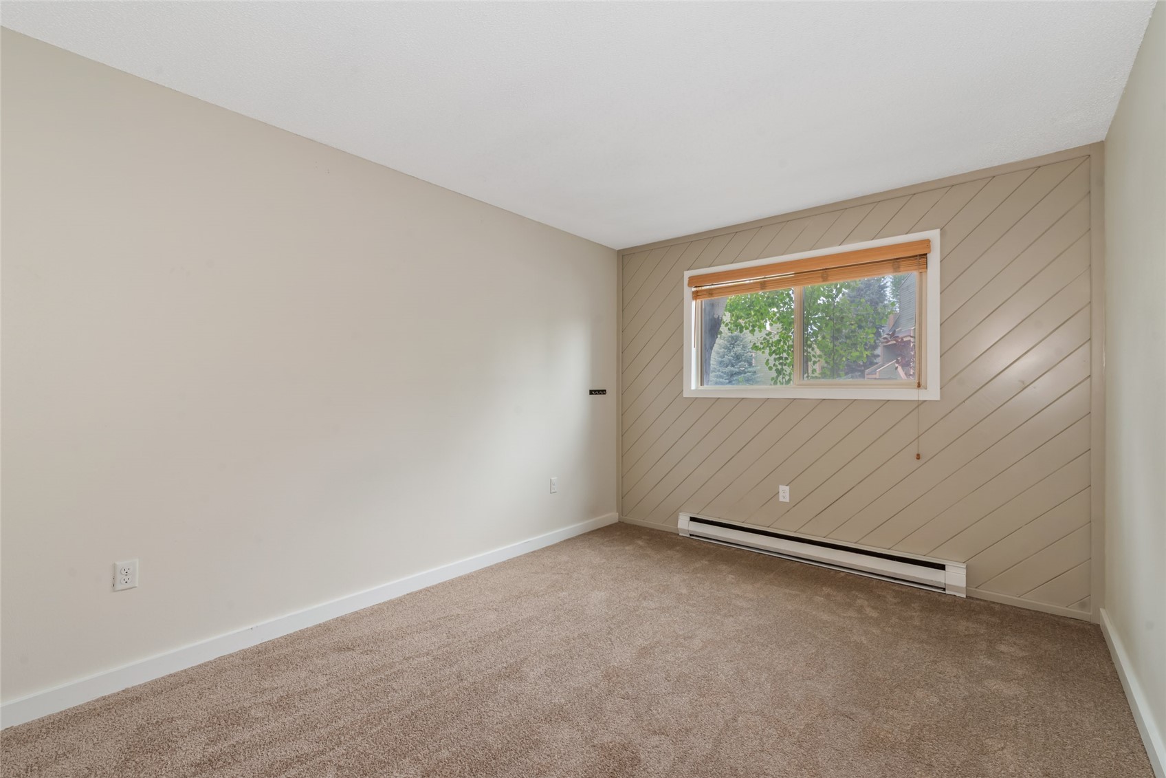1335 Walton Creek ROAD 27
