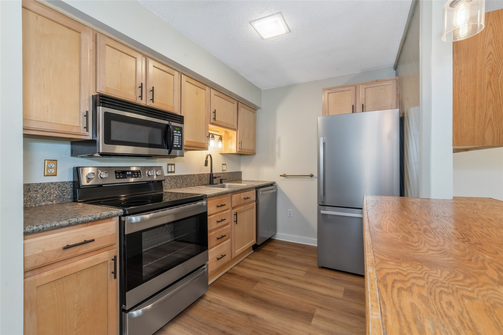 1335 Walton Creek ROAD 27