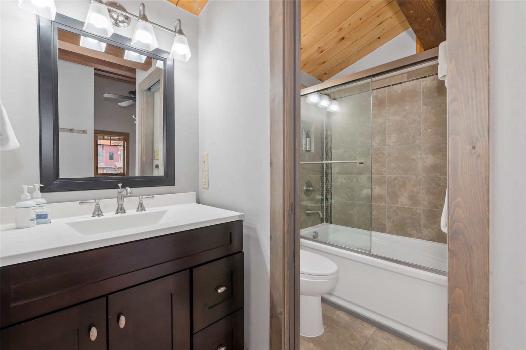 2305 Apres Ski WAY 226