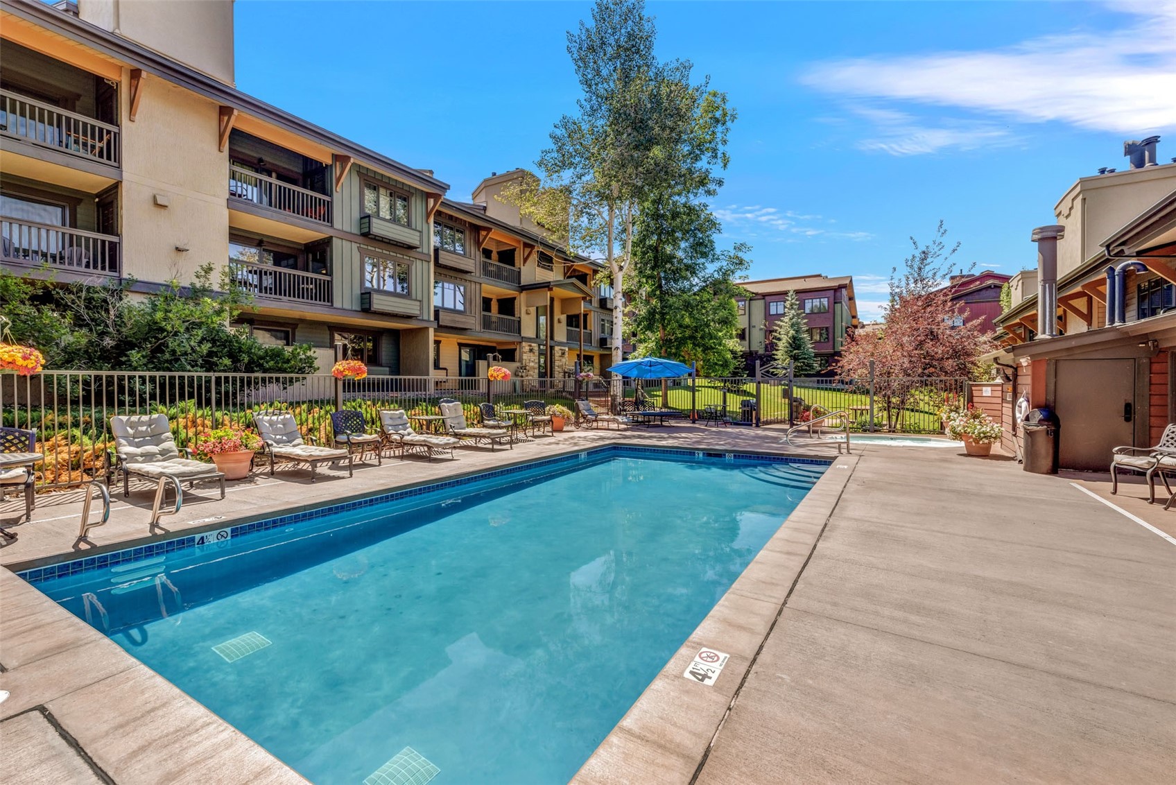 2305 Apres Ski WAY 226
