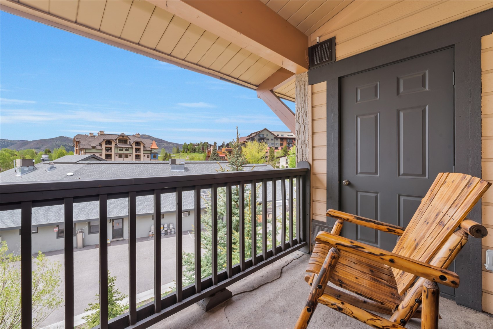 2305 Apres Ski WAY 226