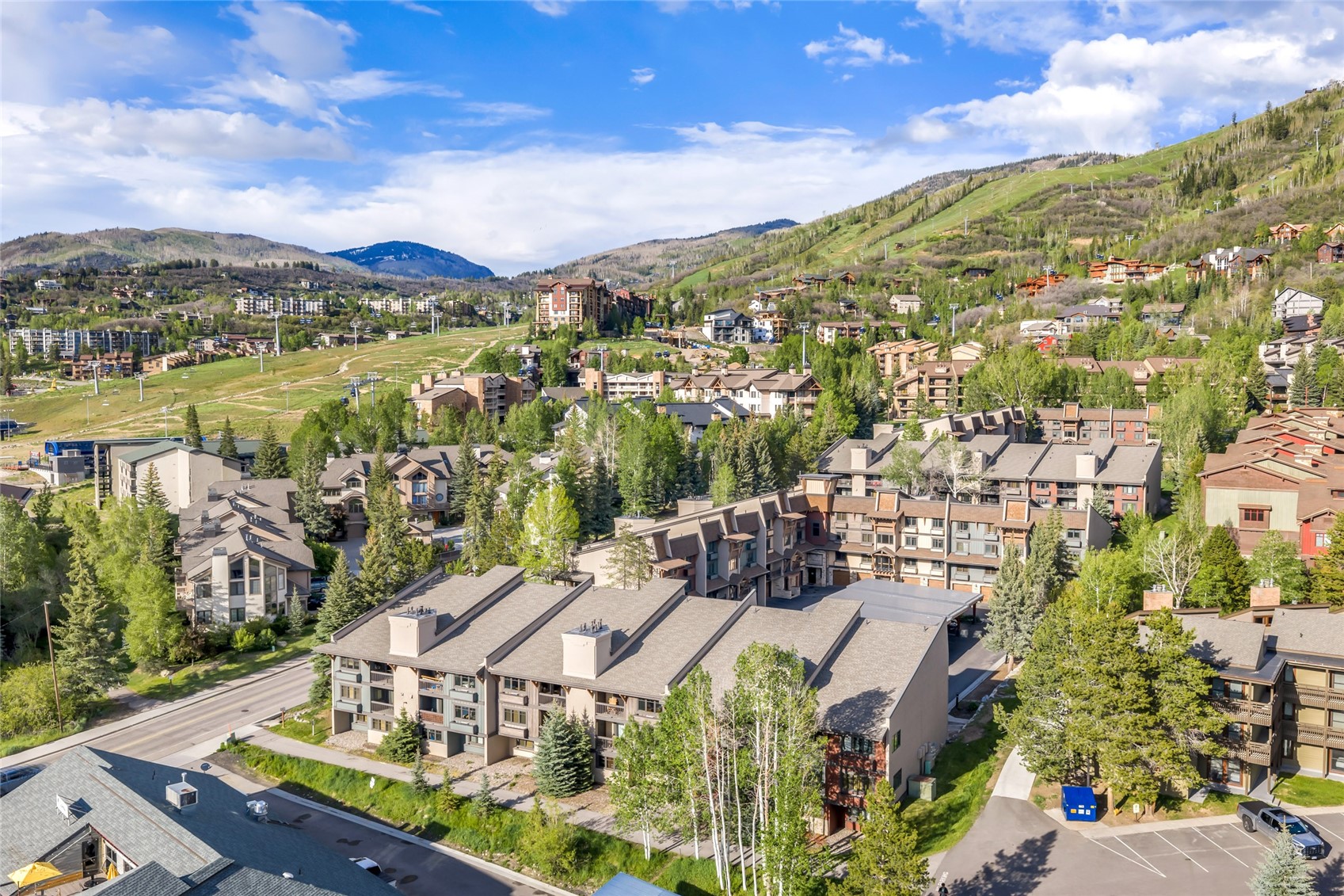 2305 Apres Ski WAY 221