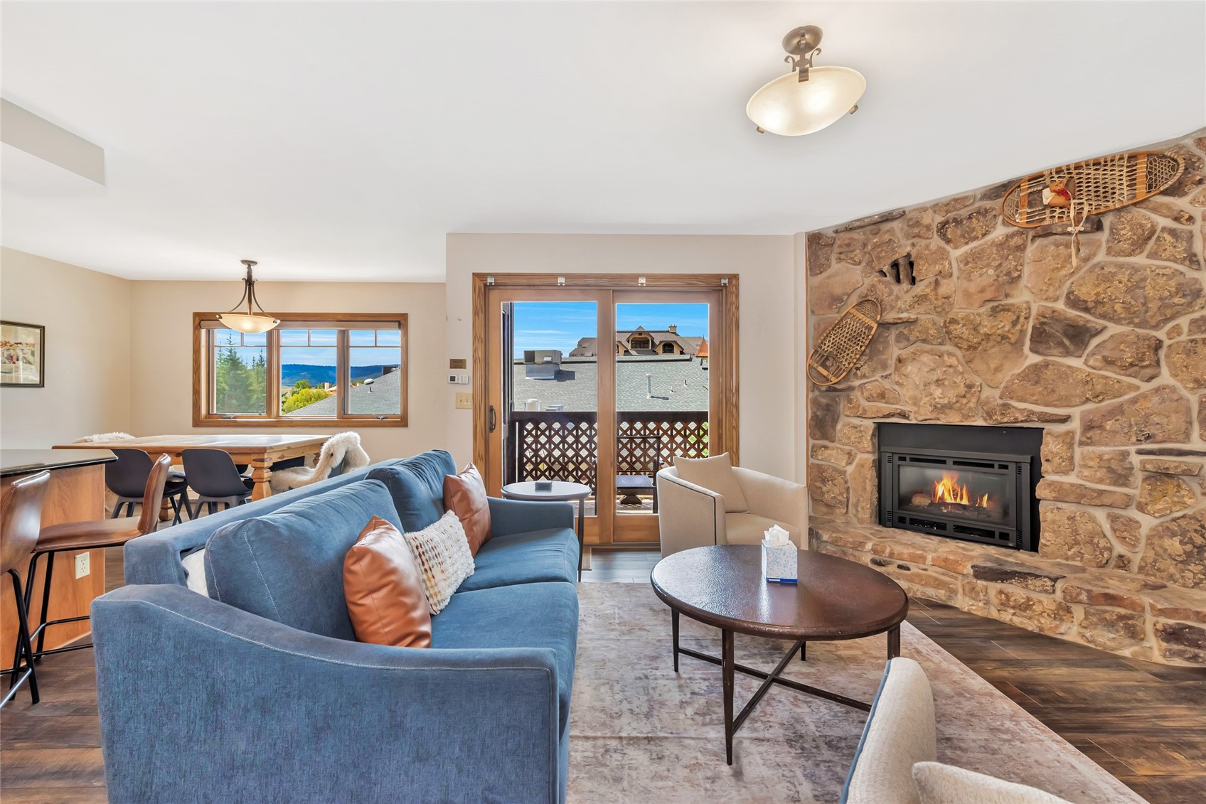 2305 Apres Ski WAY 221