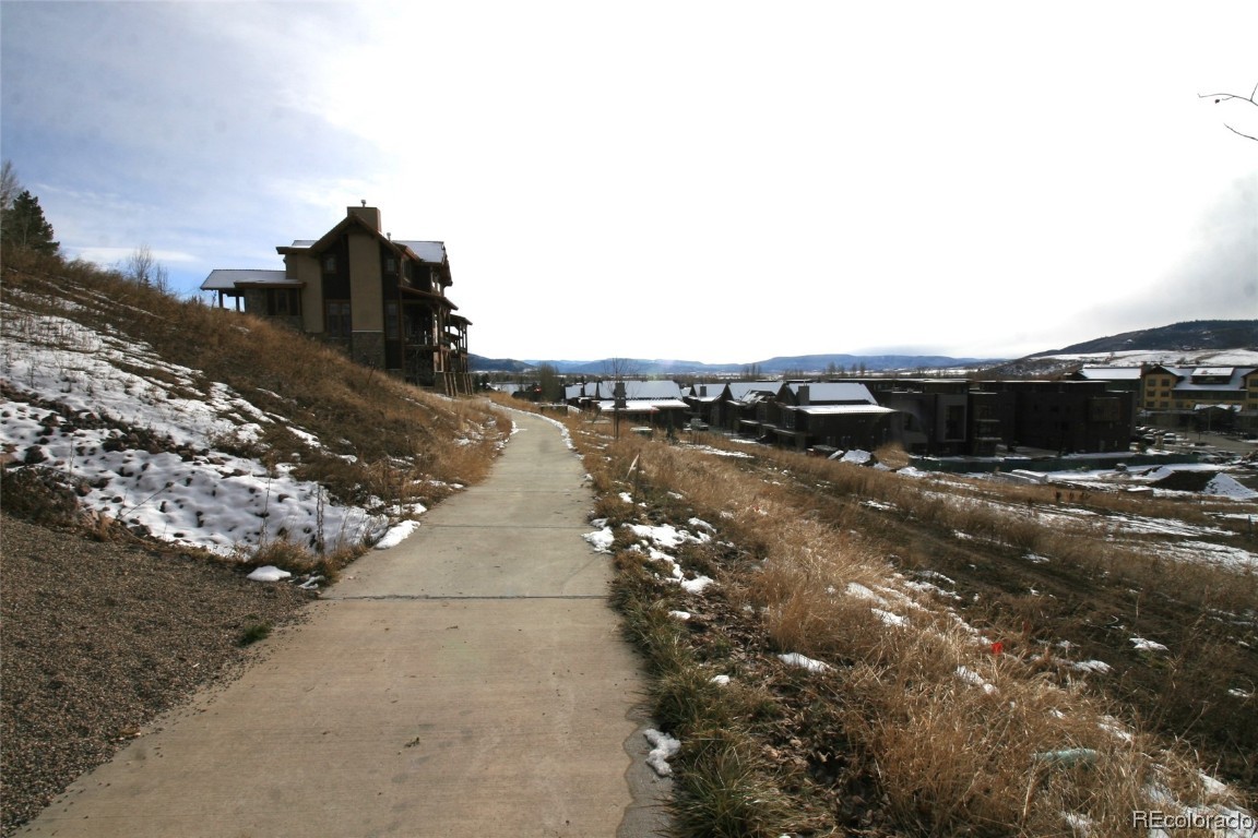 2735 Bronc Buster LOOP