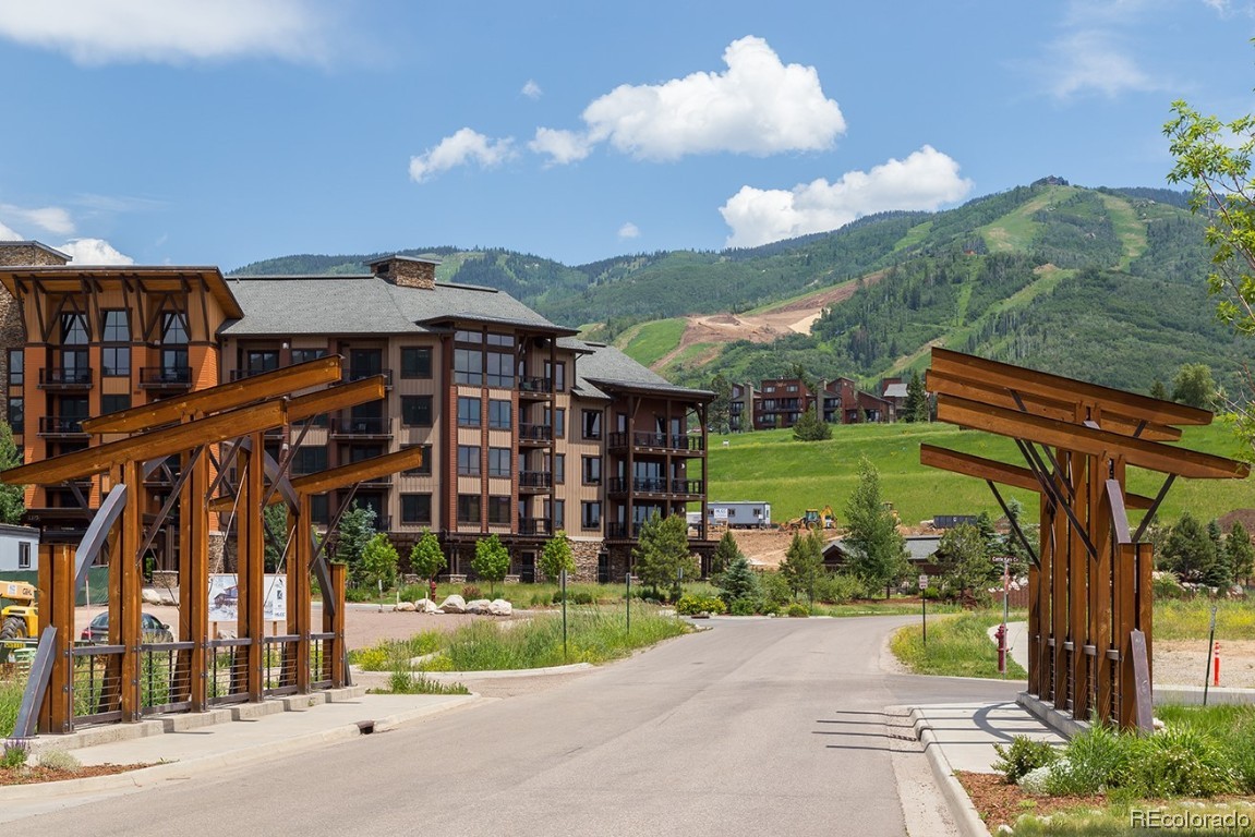 2735 Bronc Buster LOOP