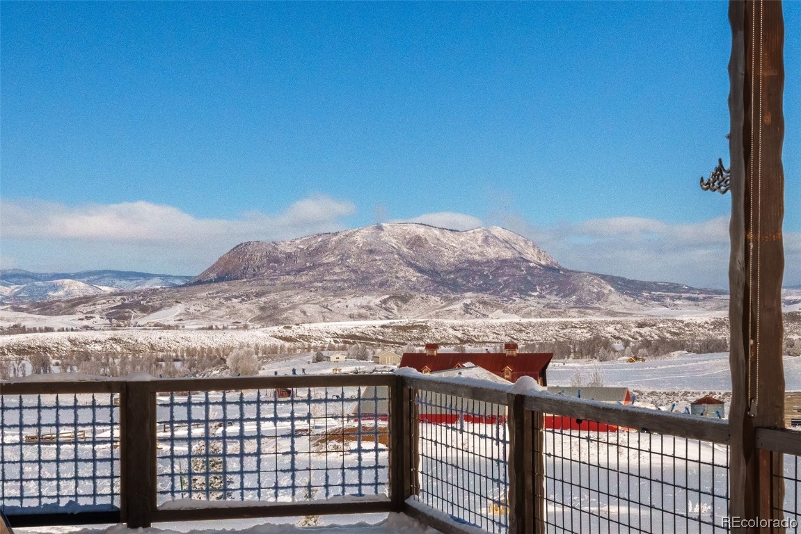 38325 Rollinghills LANE