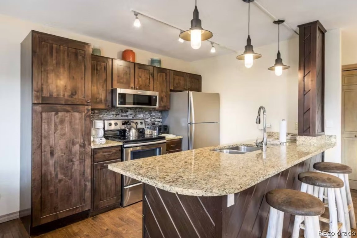 2335 Apres Ski WAY 117 J