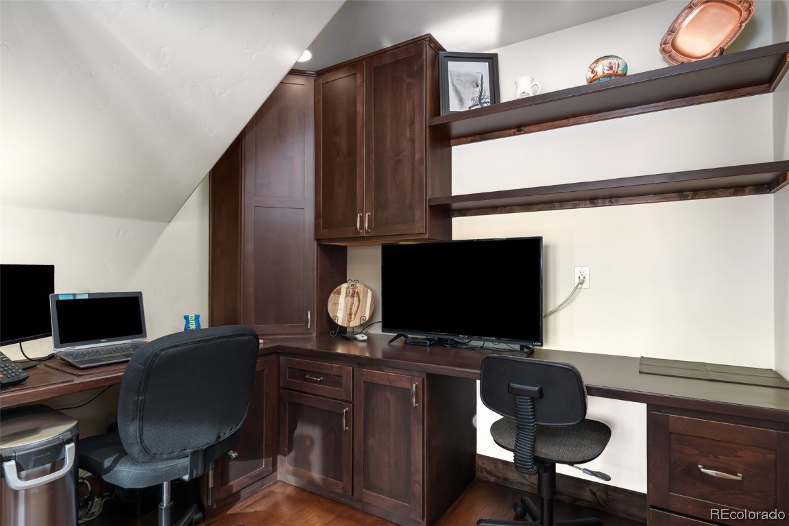 23665 Willow Island TRAIL