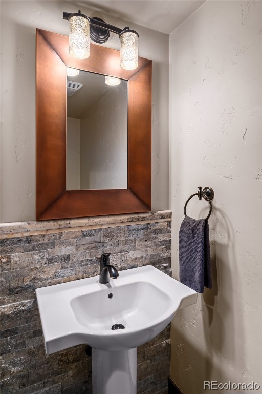 23665 Willow Island TRAIL