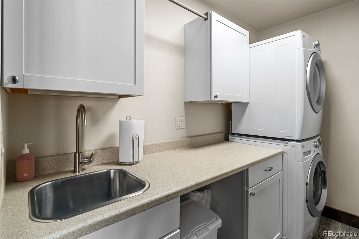 23665 Willow Island TRAIL