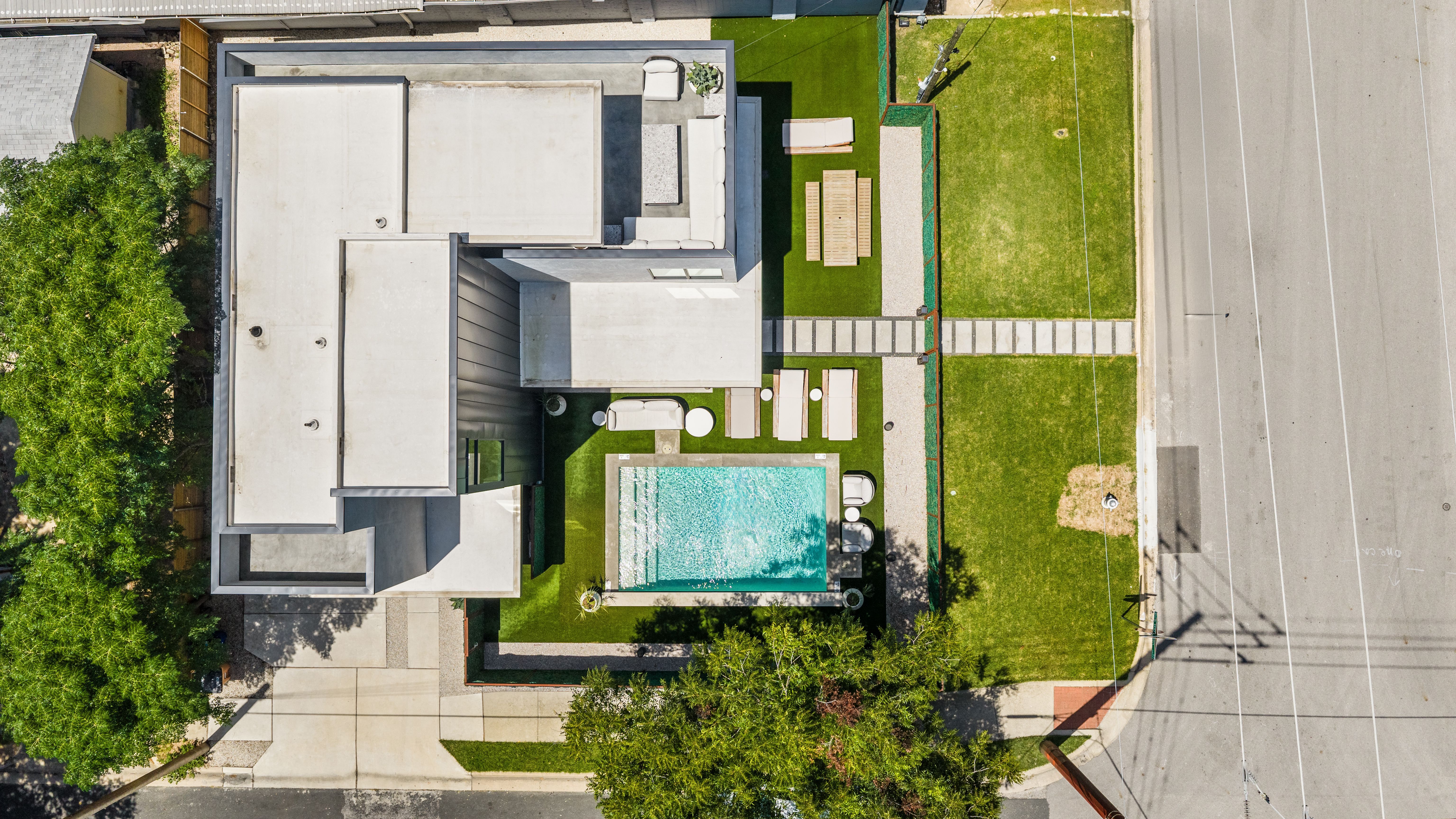 1304 Comal Street 