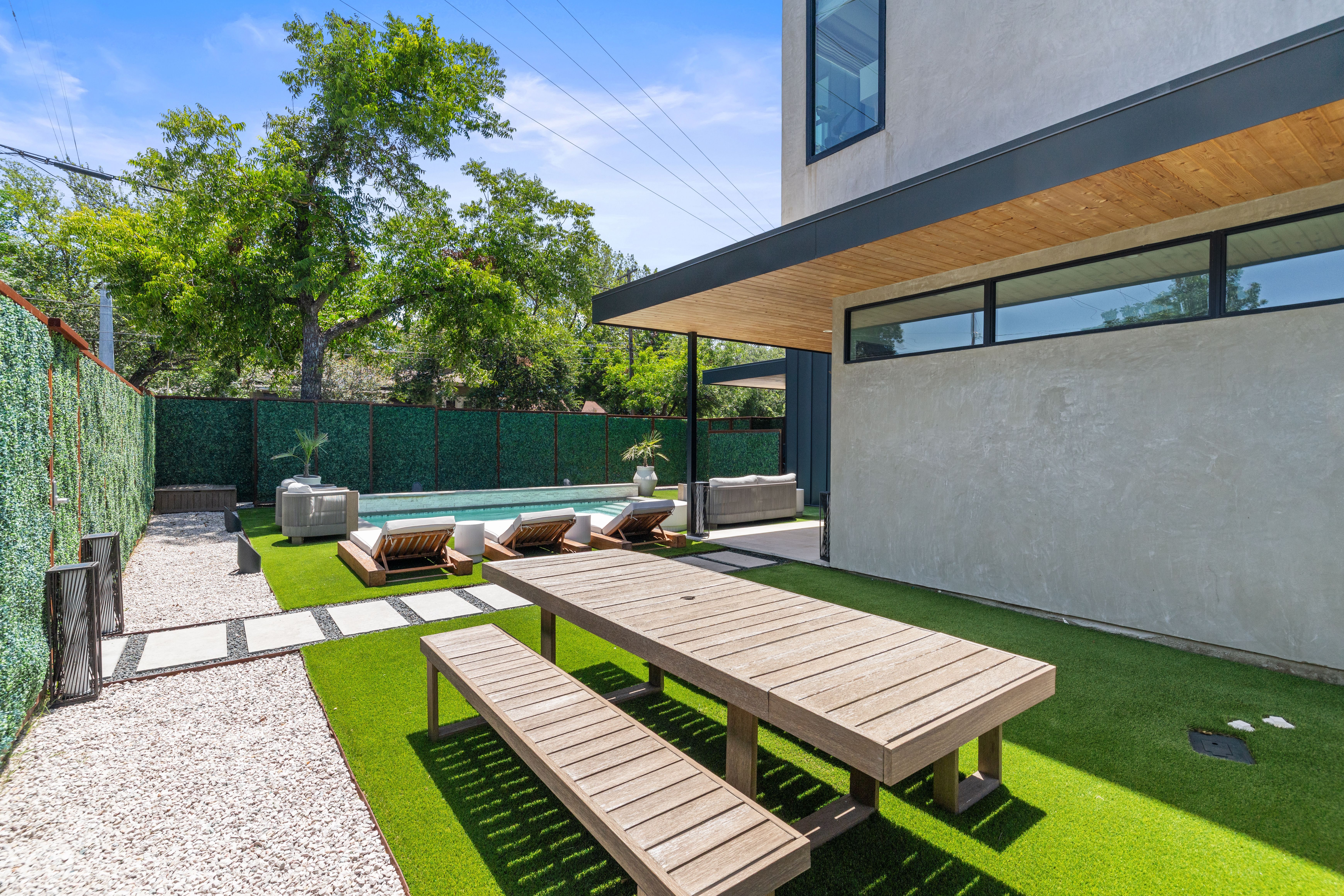 1304 Comal Street 