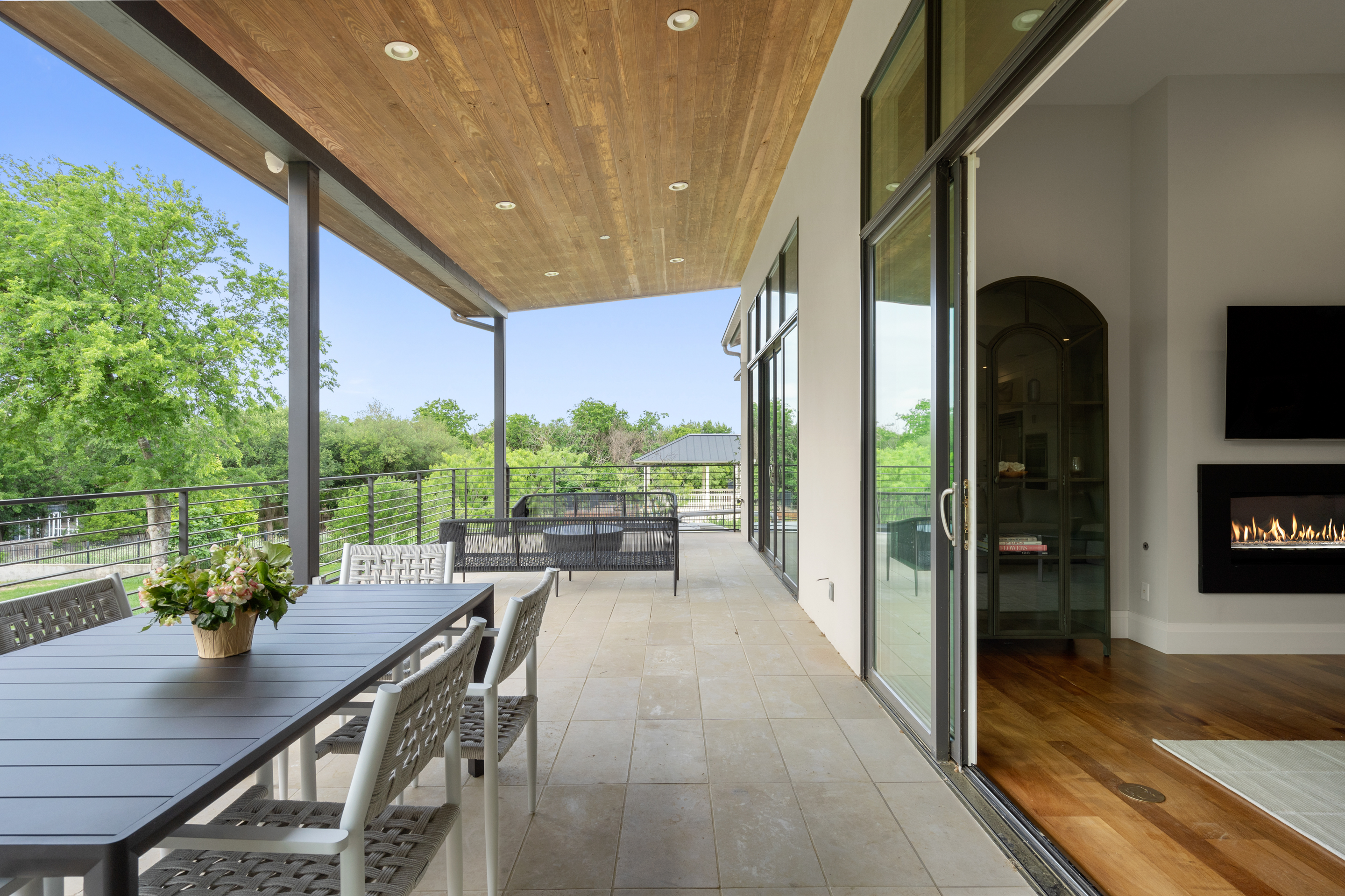 302 Bent Tree Court 