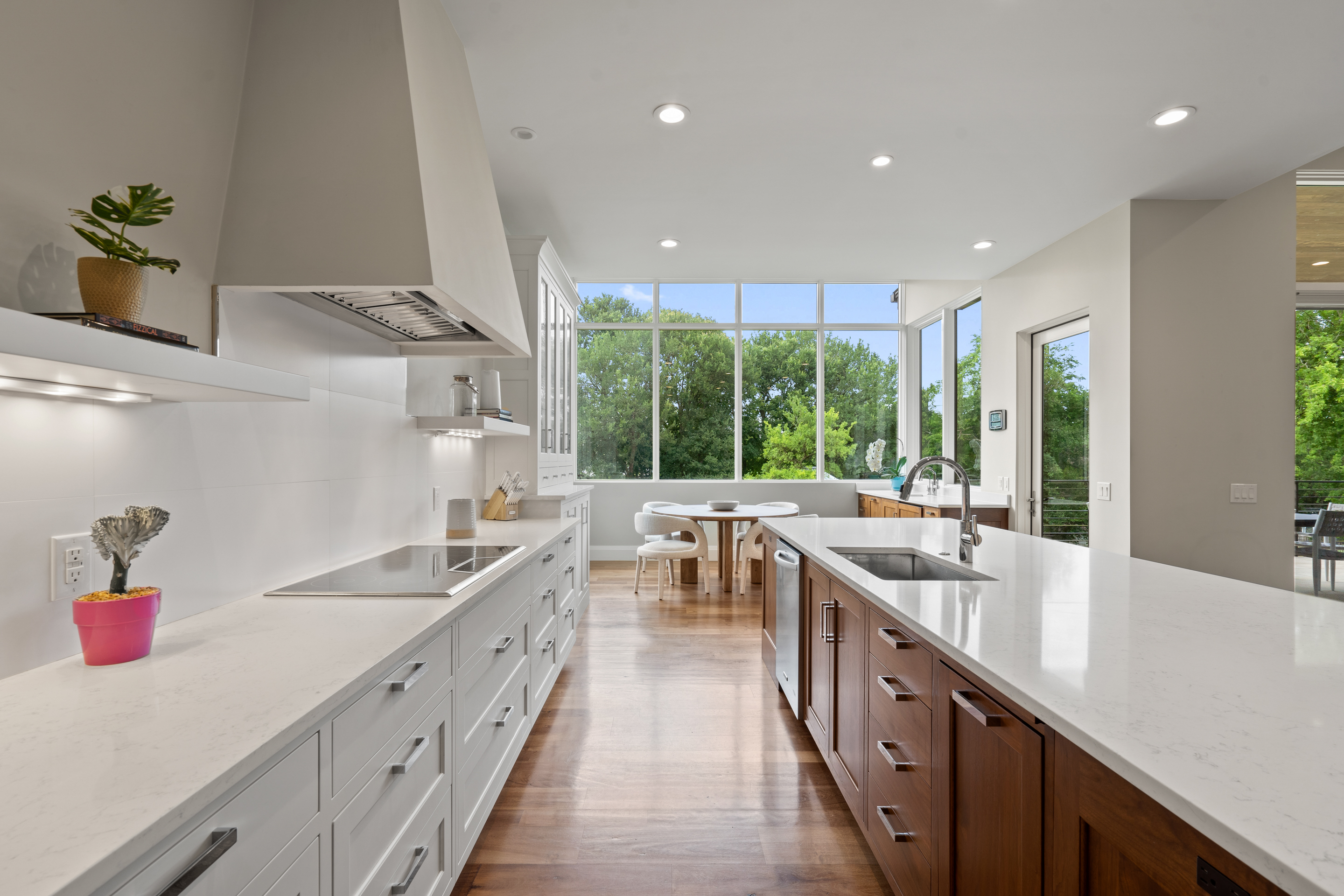 302 Bent Tree Court 