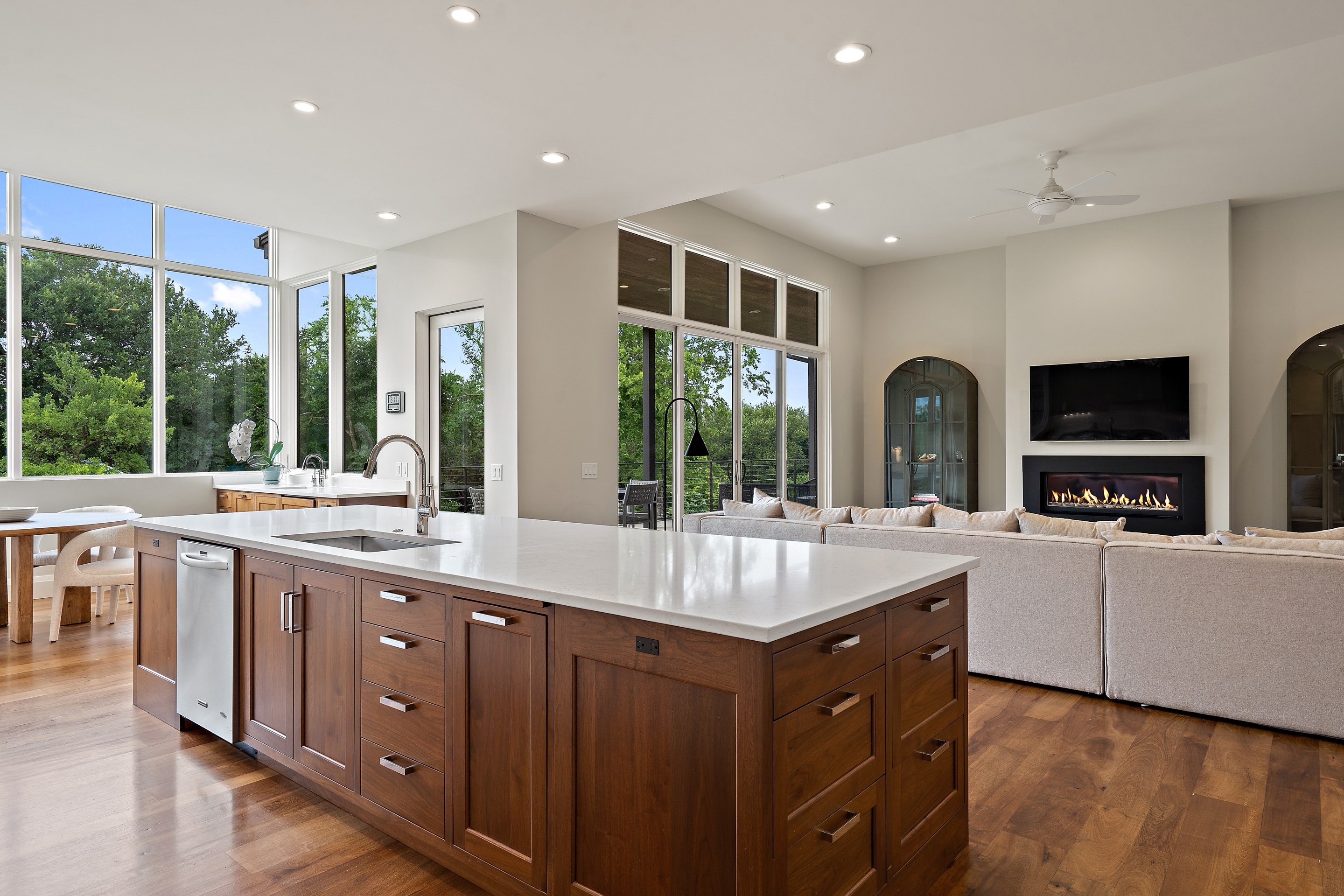 302 Bent Tree Court 