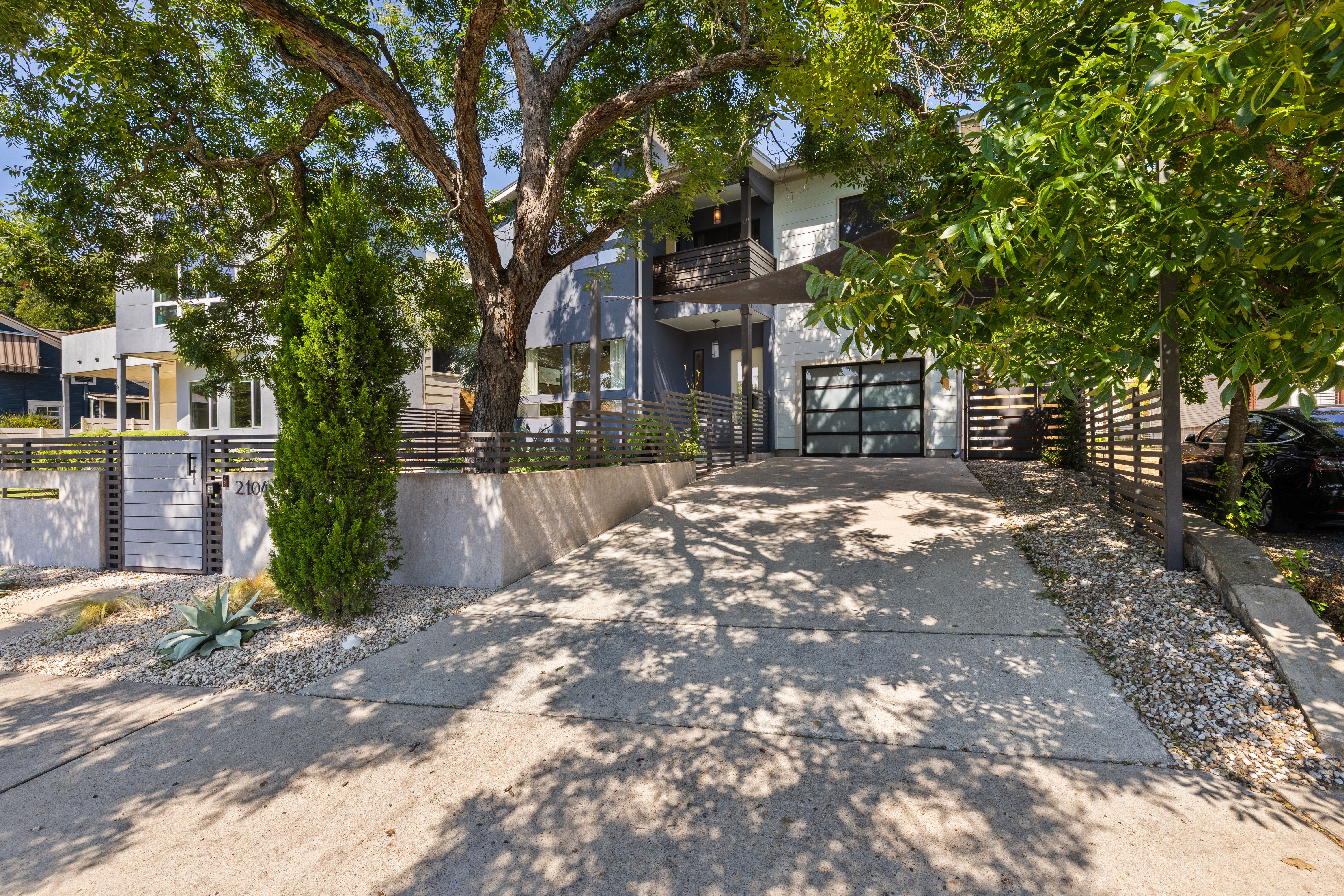 2104 East Side Drive 