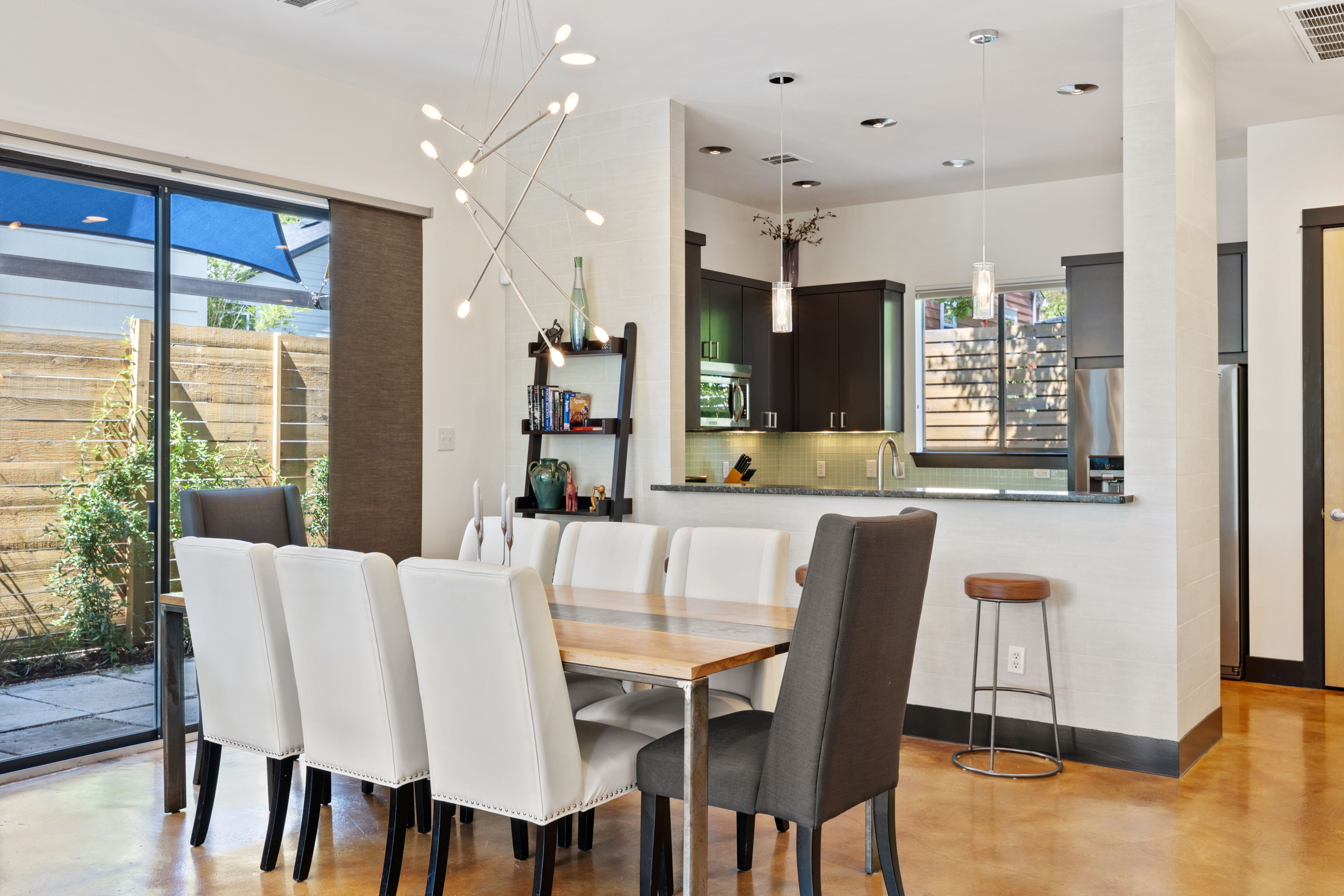 2104 East Side Drive 