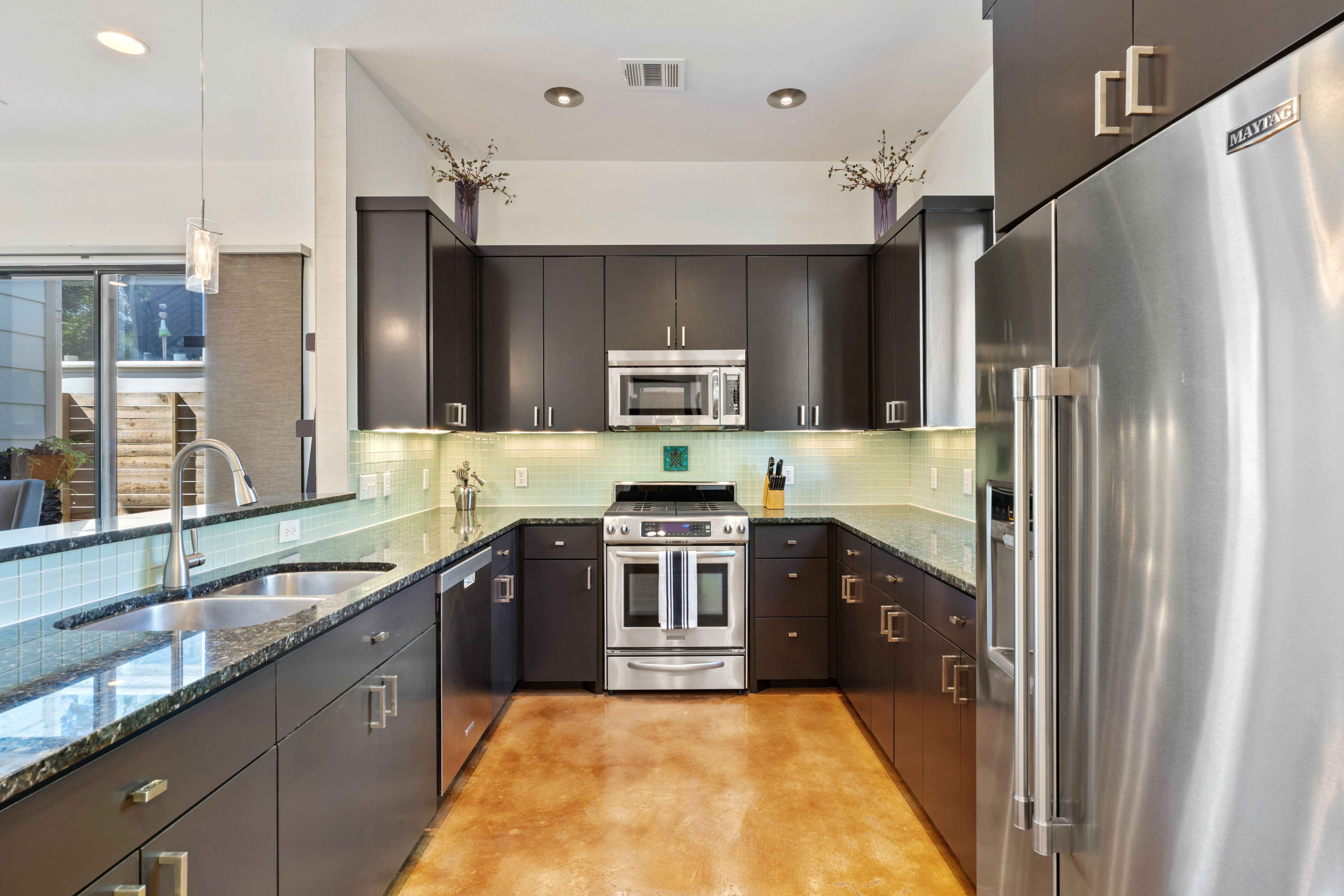 2104 East Side Drive 