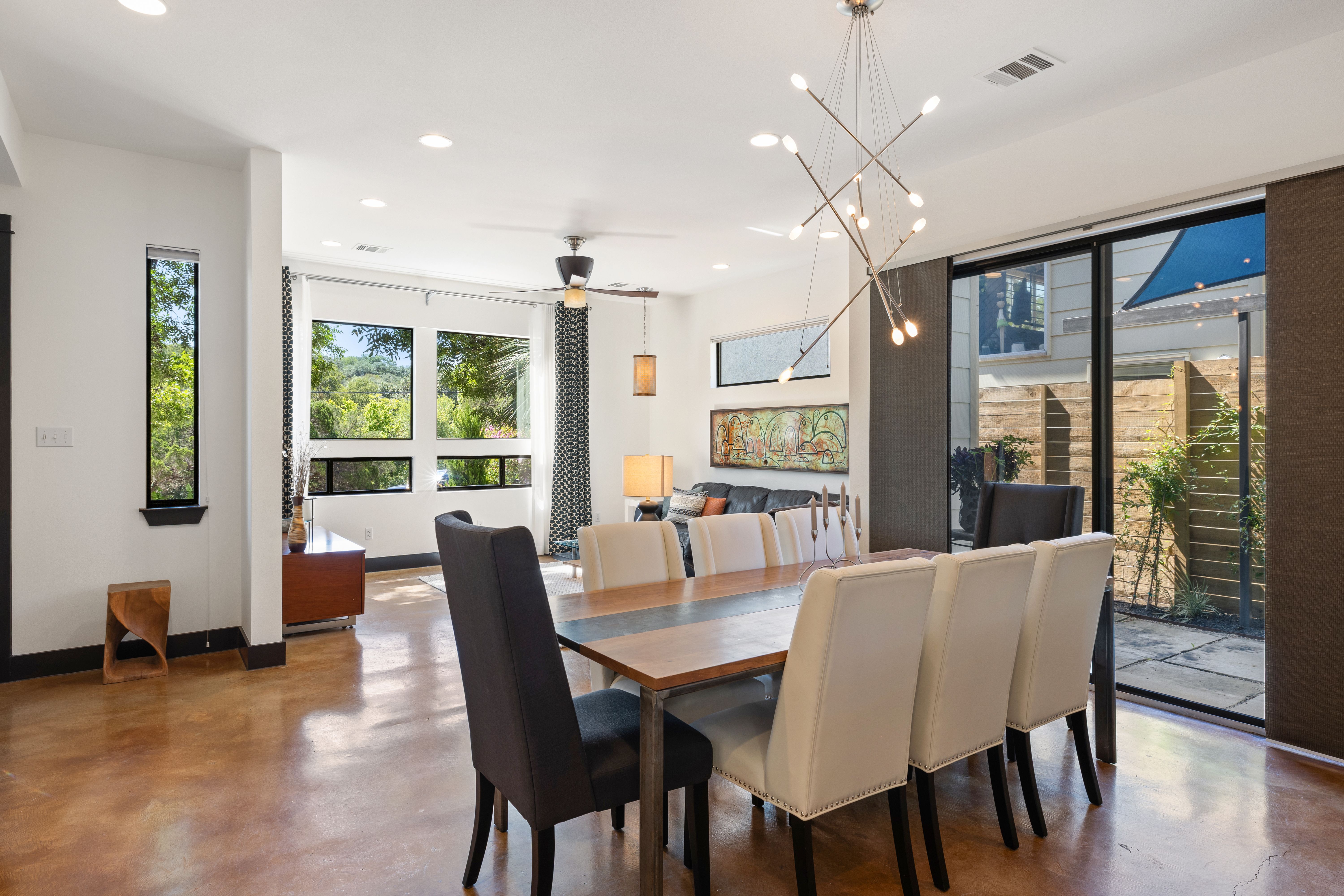 2104 East Side Drive 