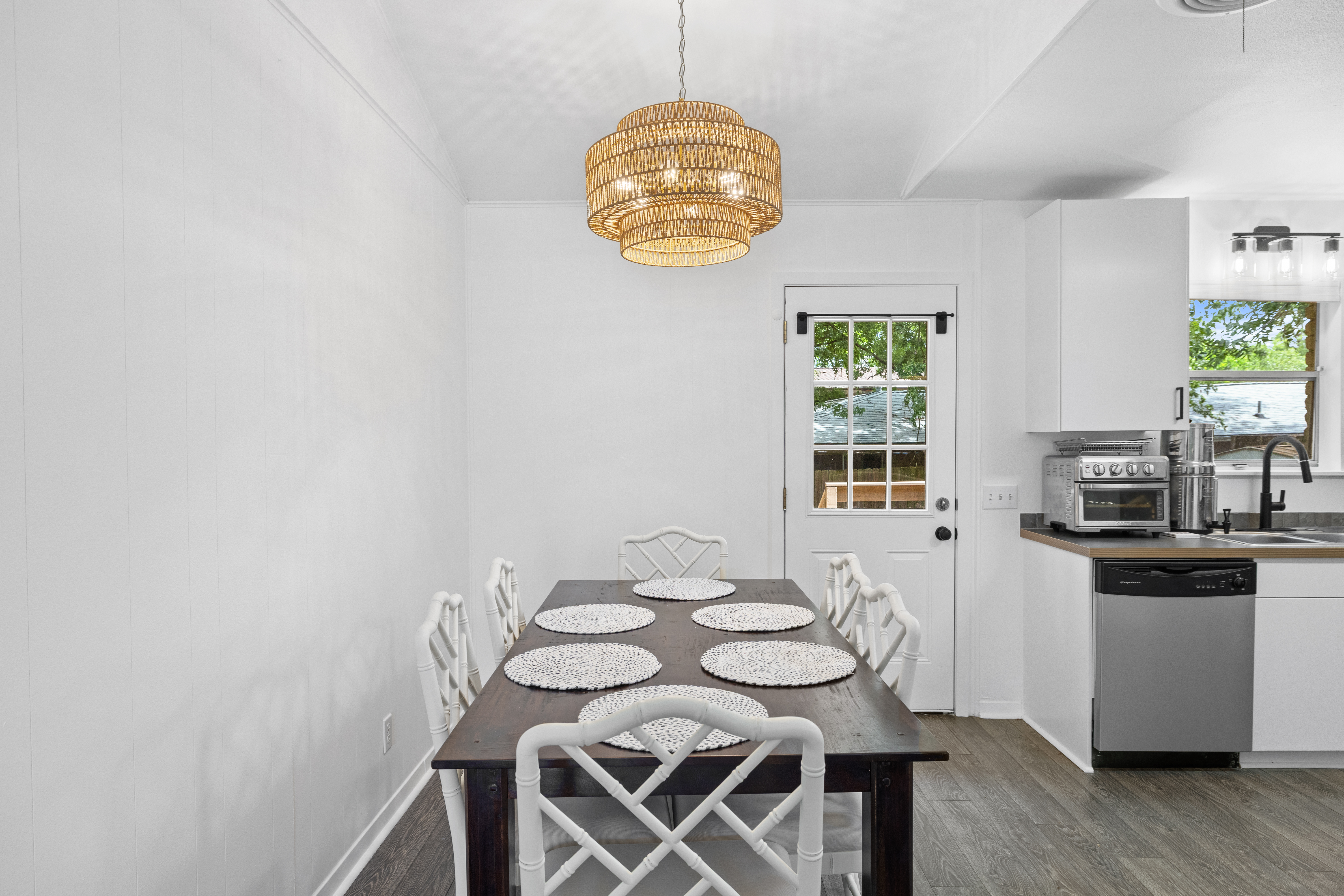 1717 Bluebonnet Lane 
