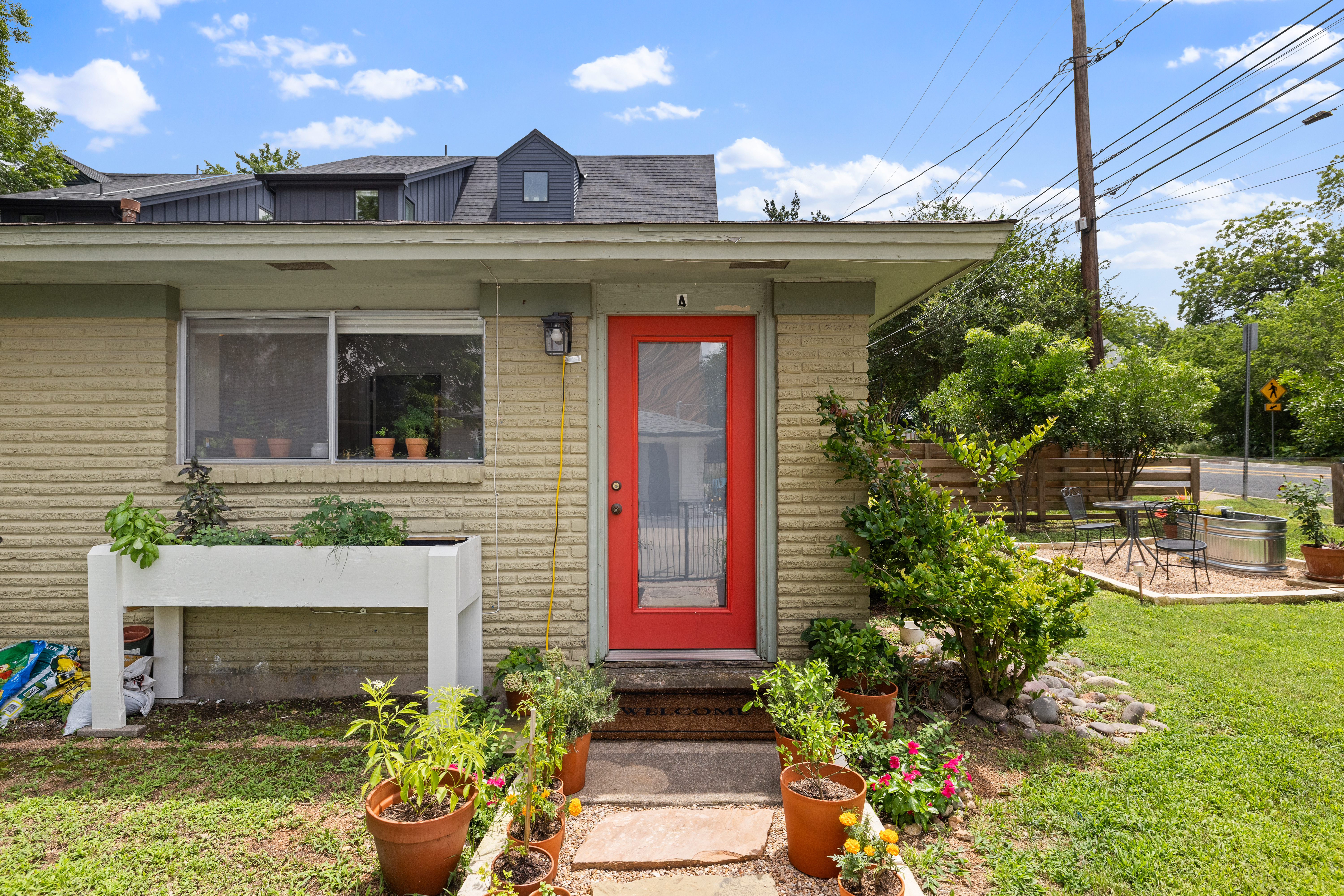 1717 Bluebonnet Lane 