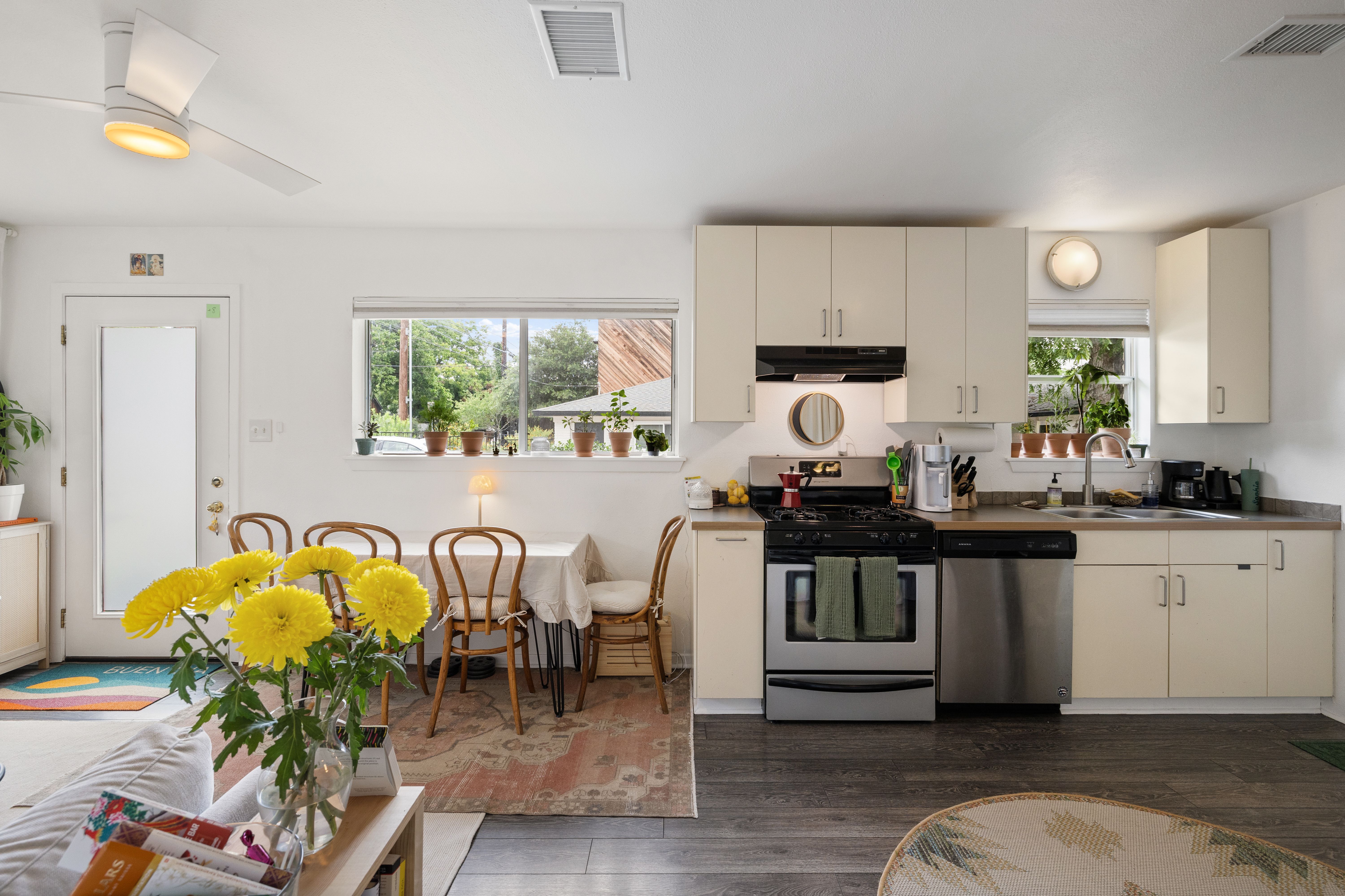 1717 Bluebonnet Lane 
