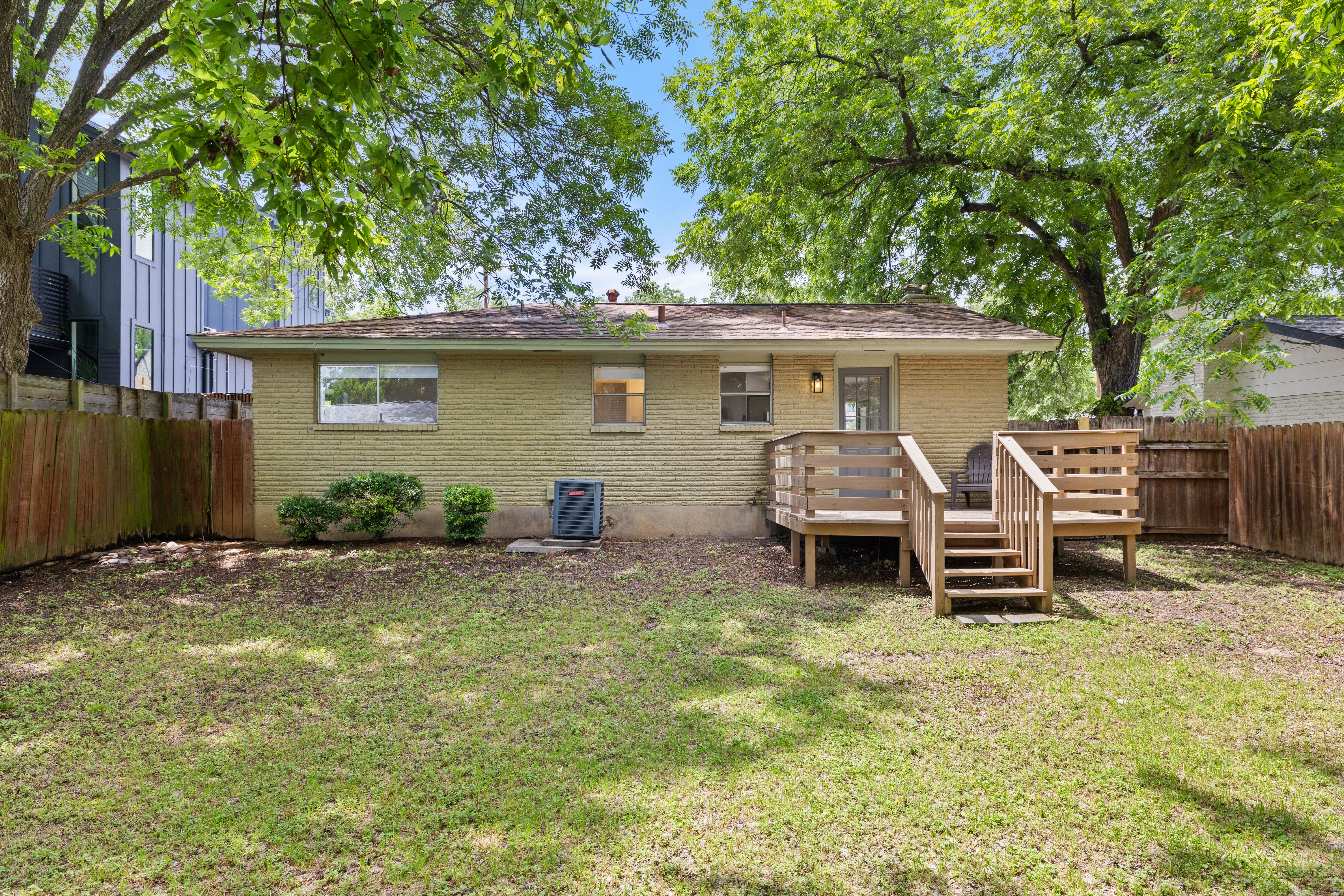 1717 Bluebonnet Lane 