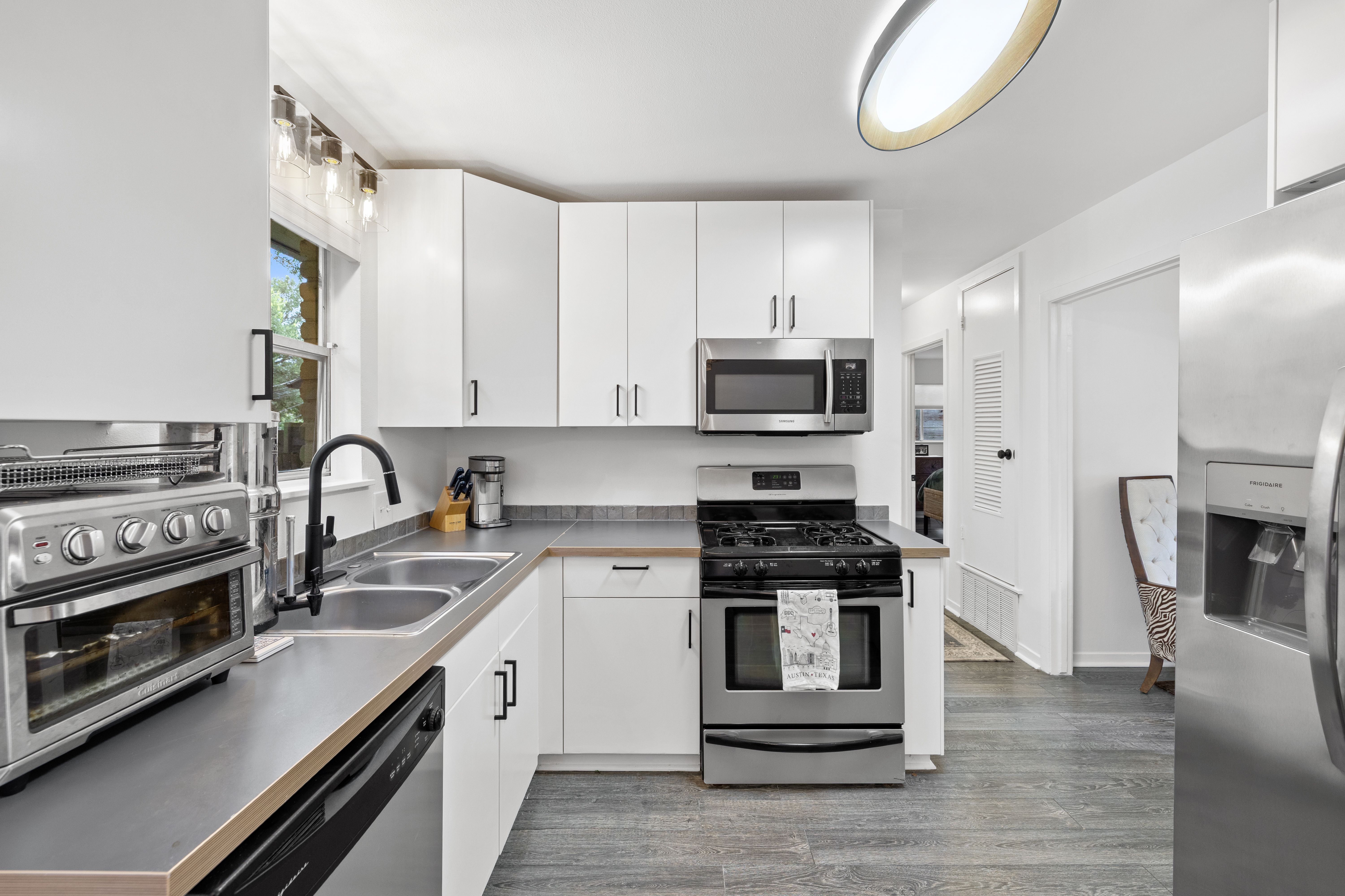 1717 Bluebonnet Lane 