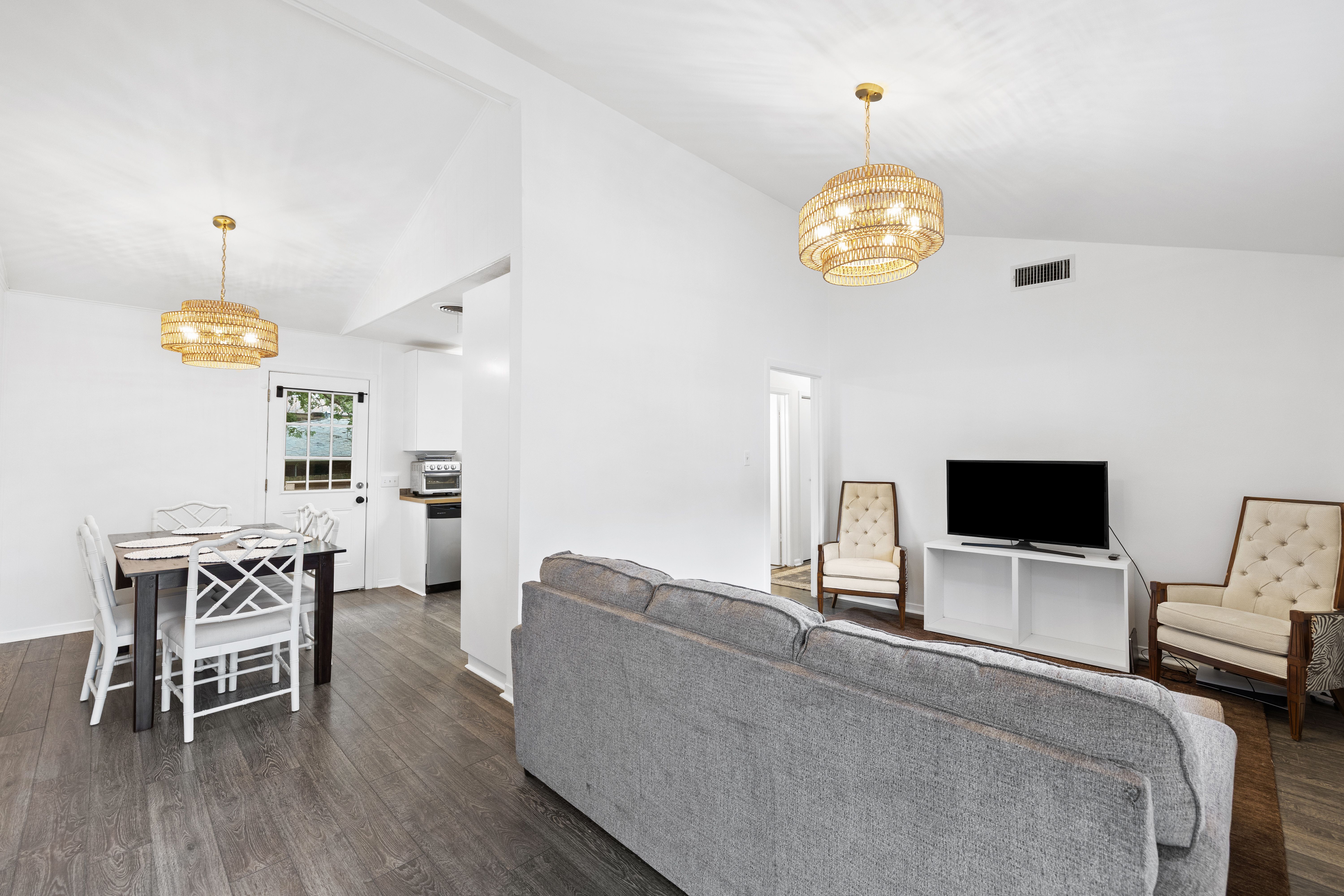 1717 Bluebonnet Lane 