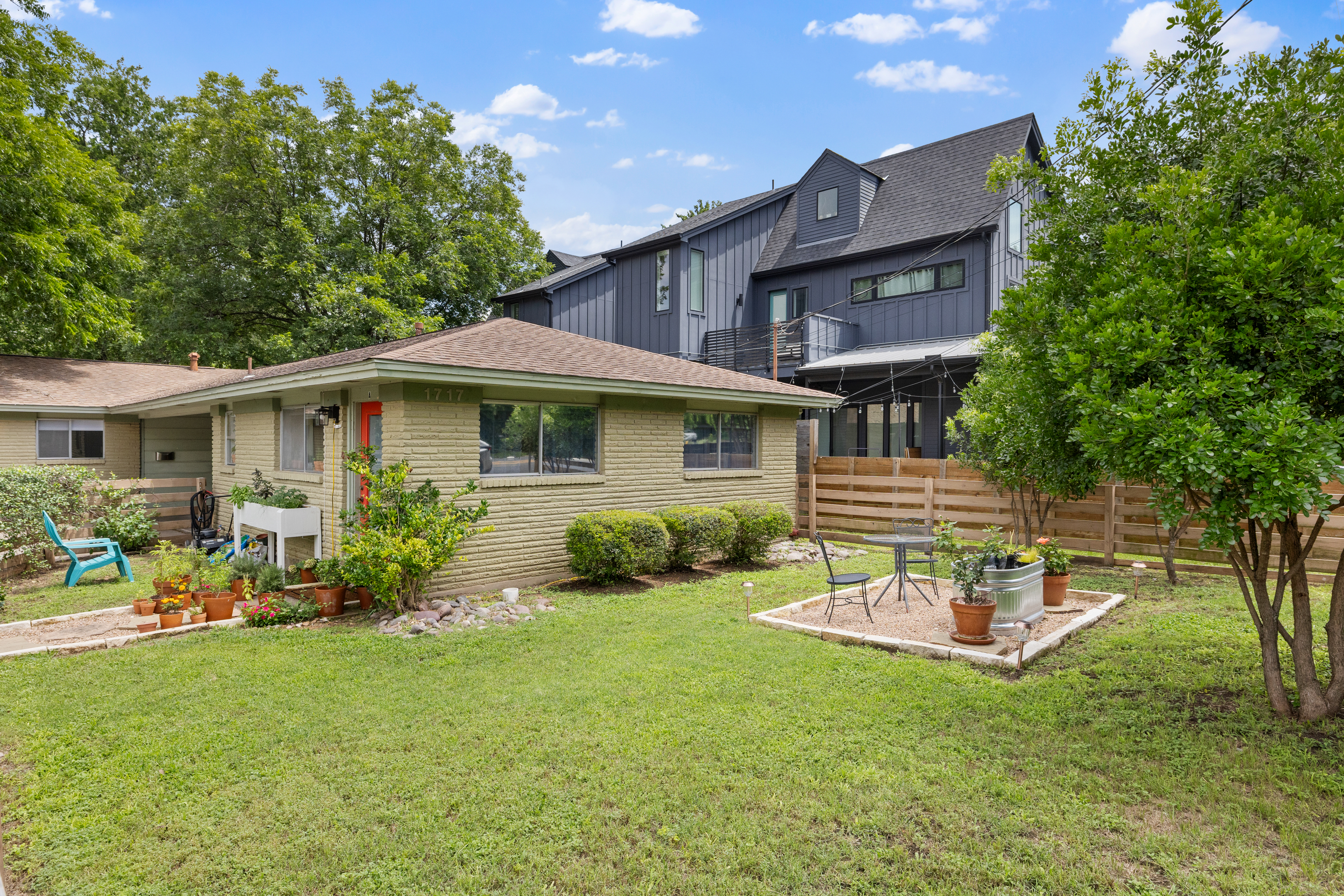1717 Bluebonnet Lane 
