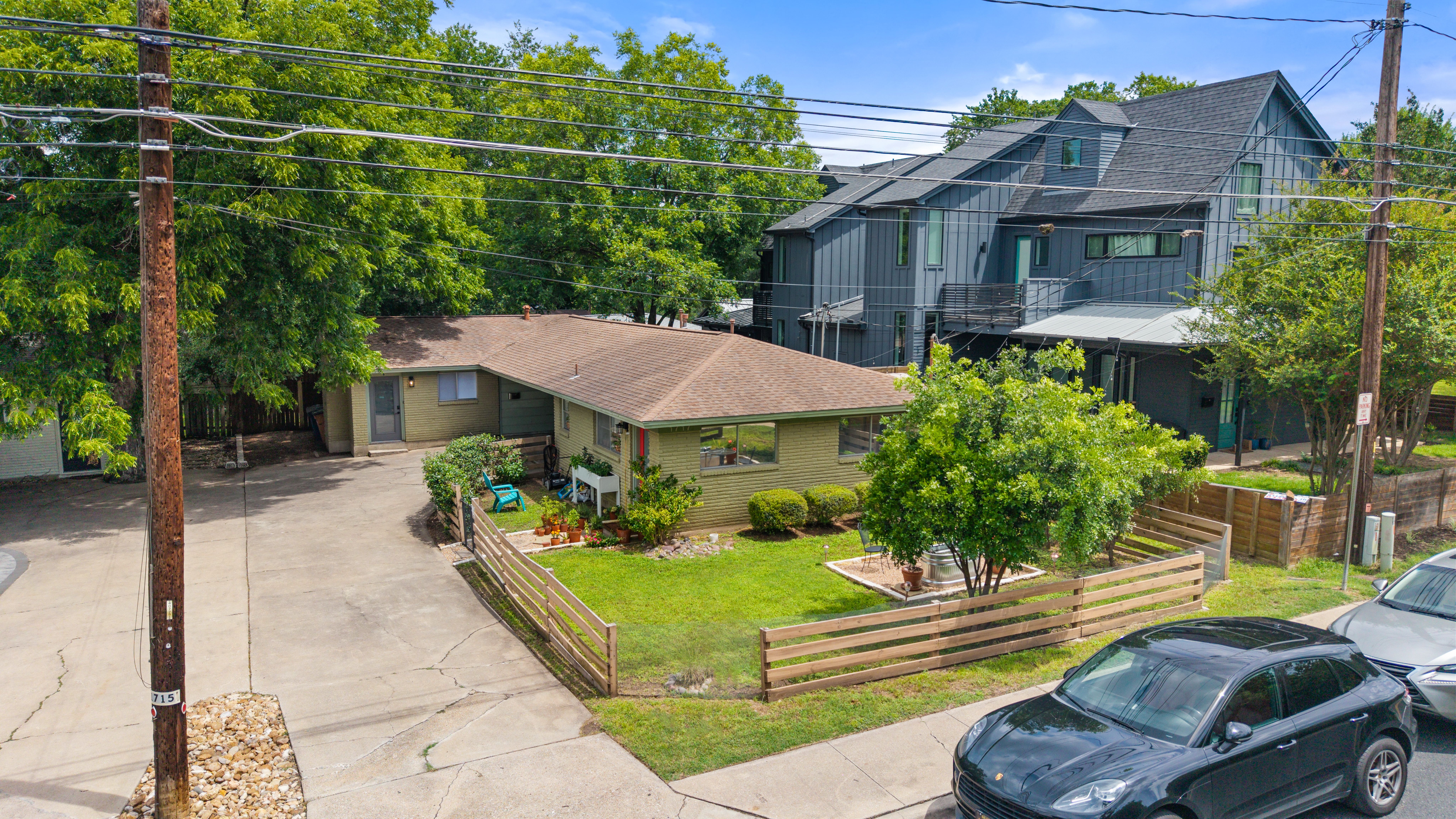 1717 Bluebonnet Lane 