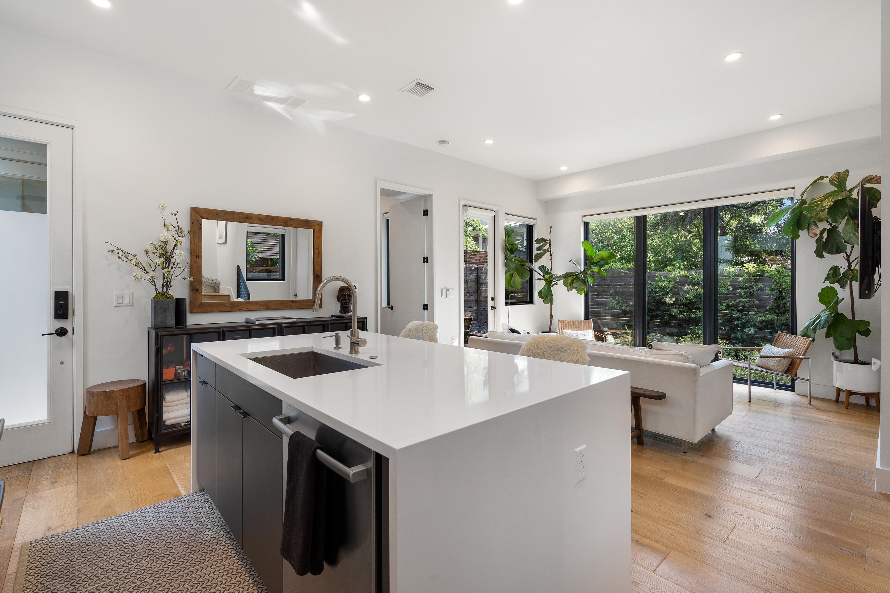707 E. Live Oak Street, #2 