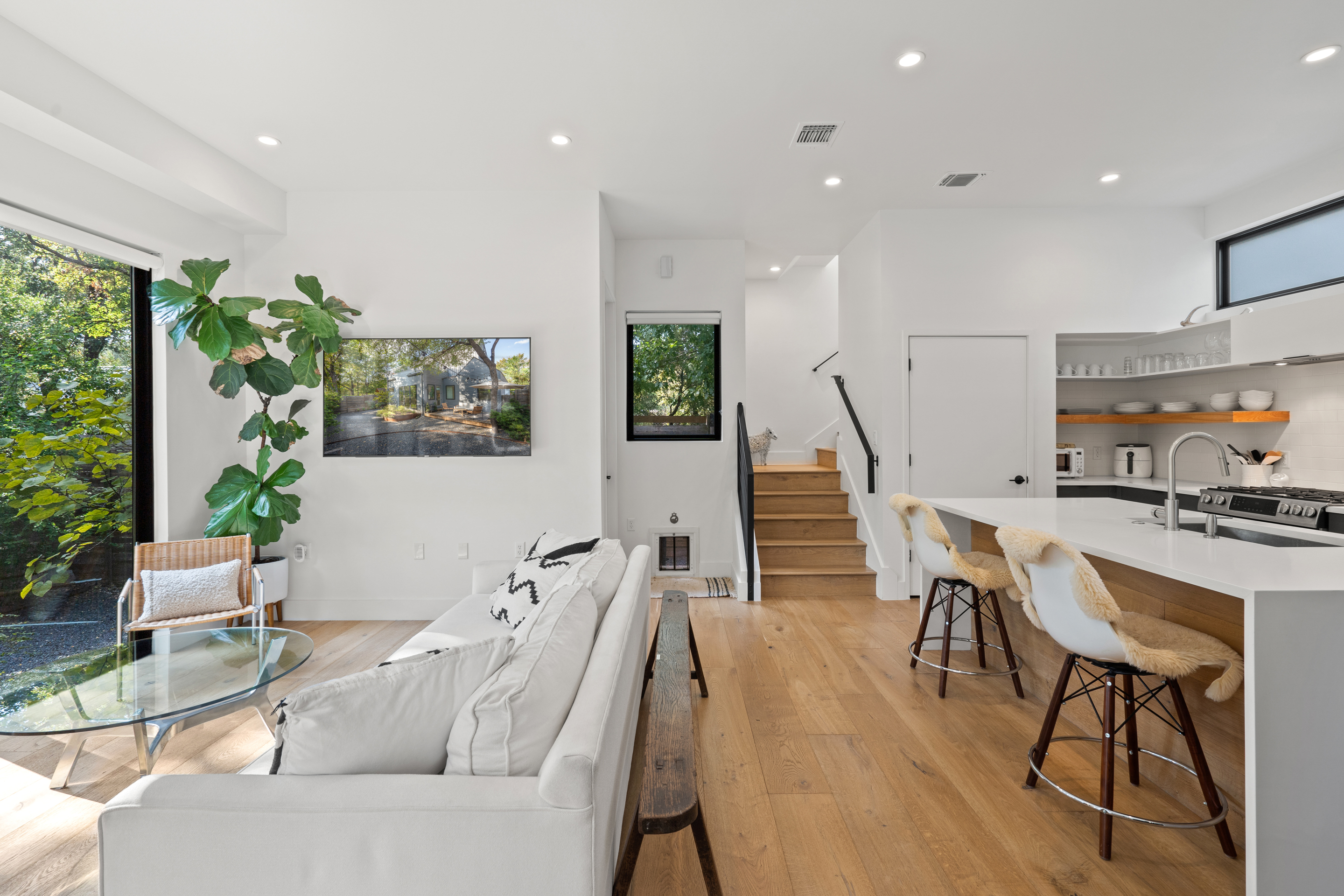 707 E. Live Oak Street, #2 