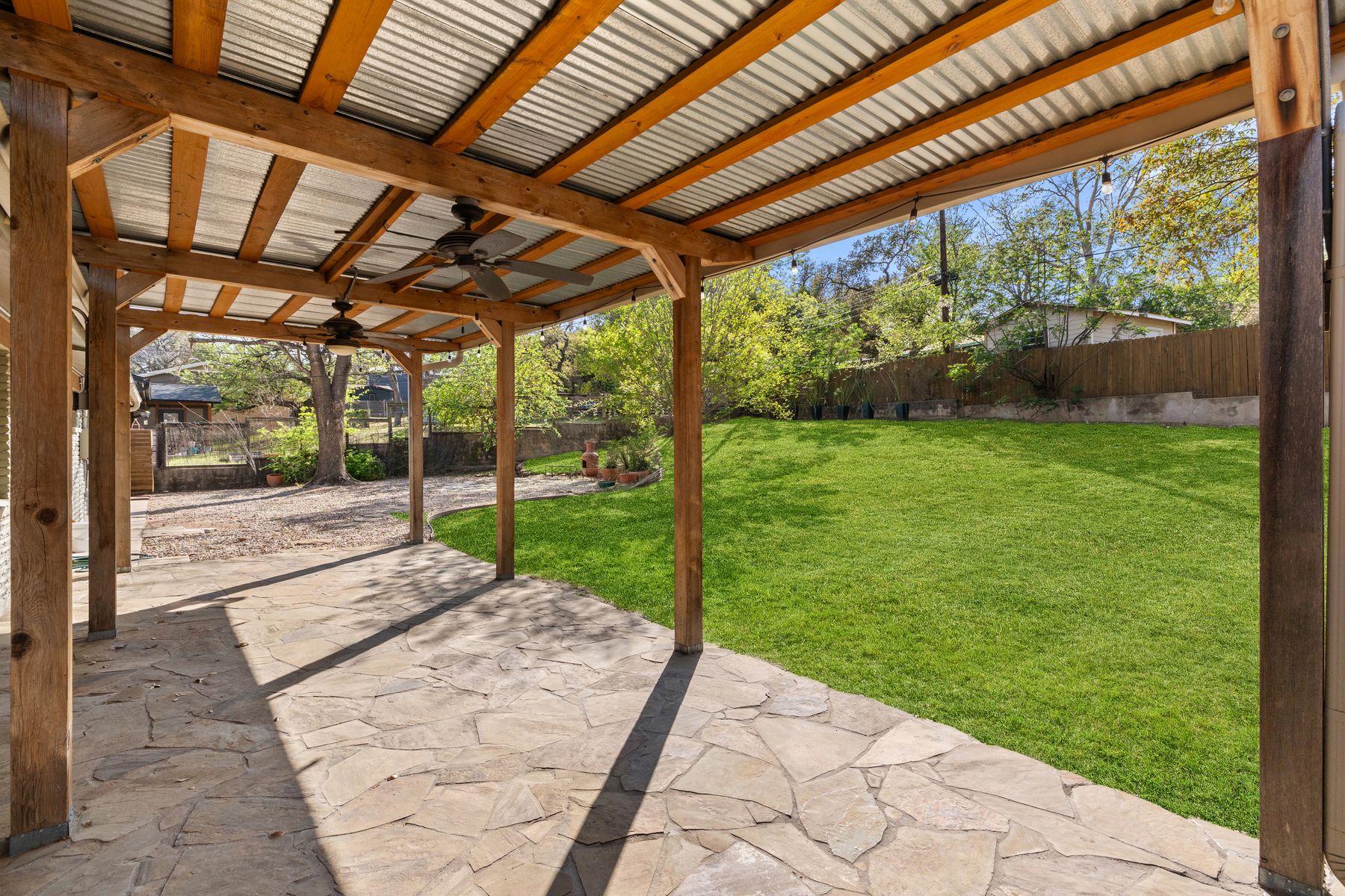 2212 East Side Drive 