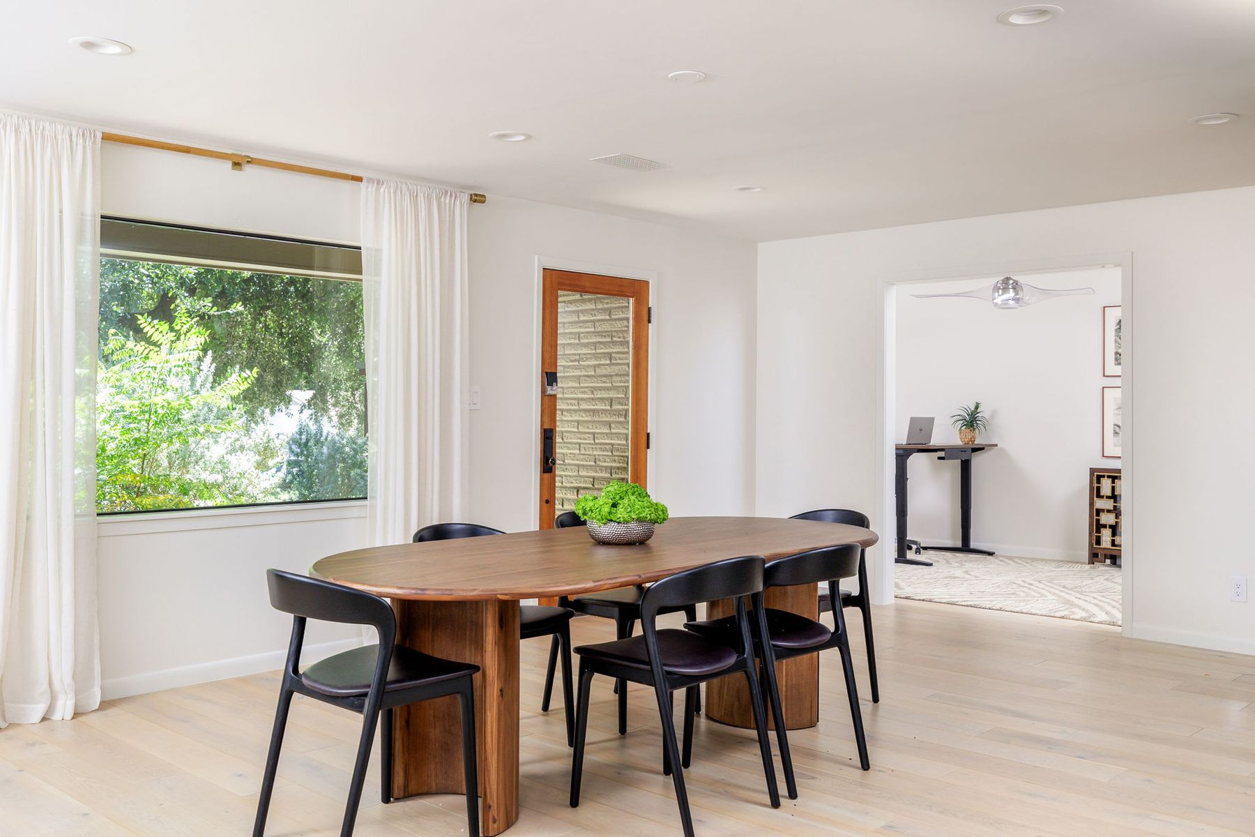 2212 East Side Drive 