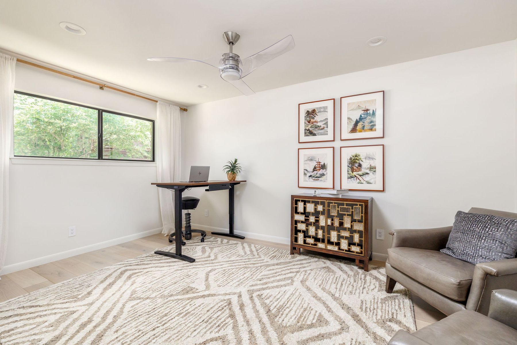 2212 East Side Drive 