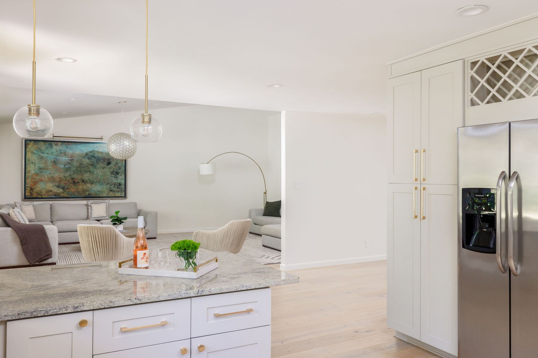 2212 East Side Drive 